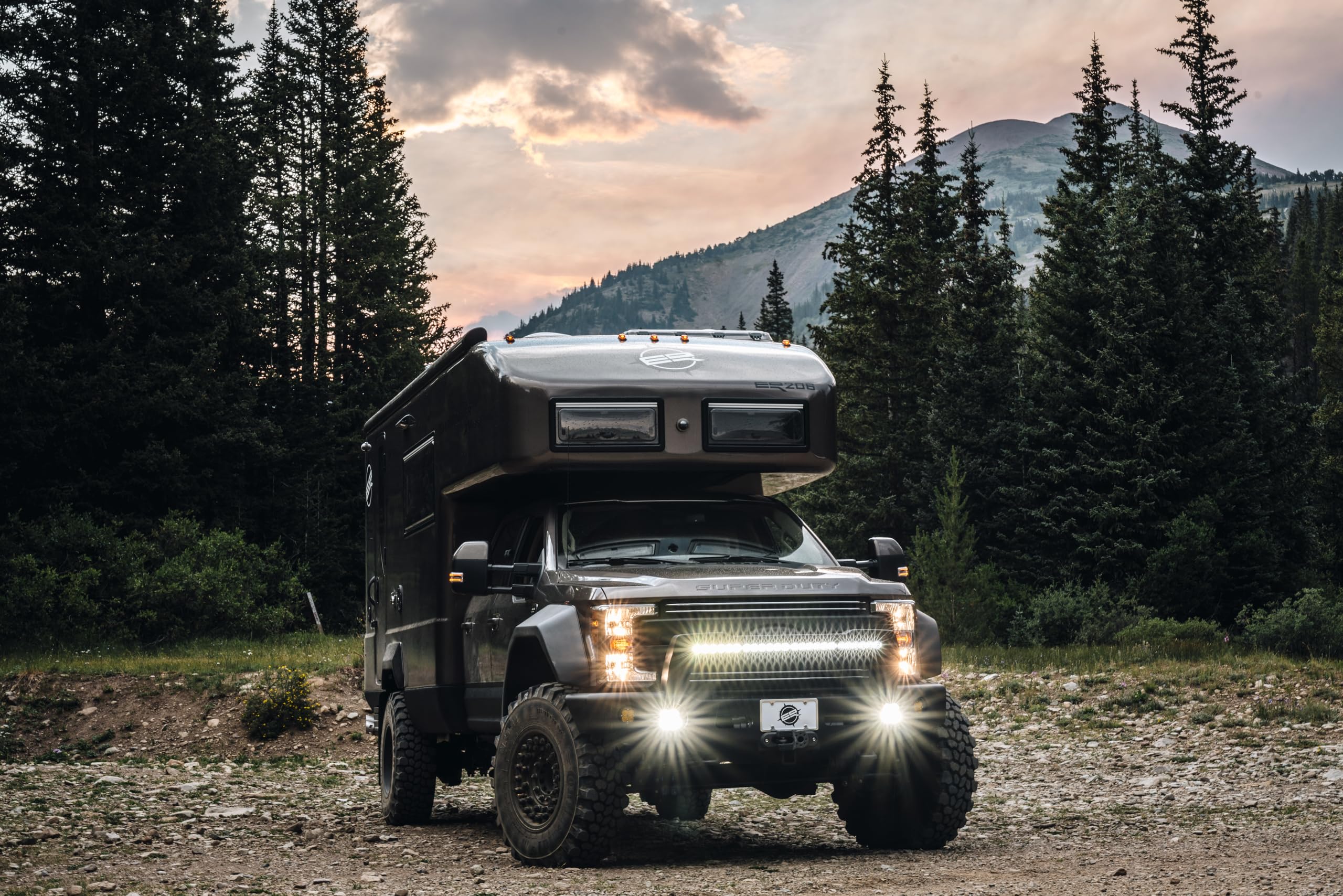 RELiON RB100-LT | 100Ah 12V | Low Temperature Charging | LiFePO4 Lithium-ion Battery | Group 31 | 3500~5000 Cycles | 10 Year Warranty | Perfect for RV, Off Grid, Overland, Marine