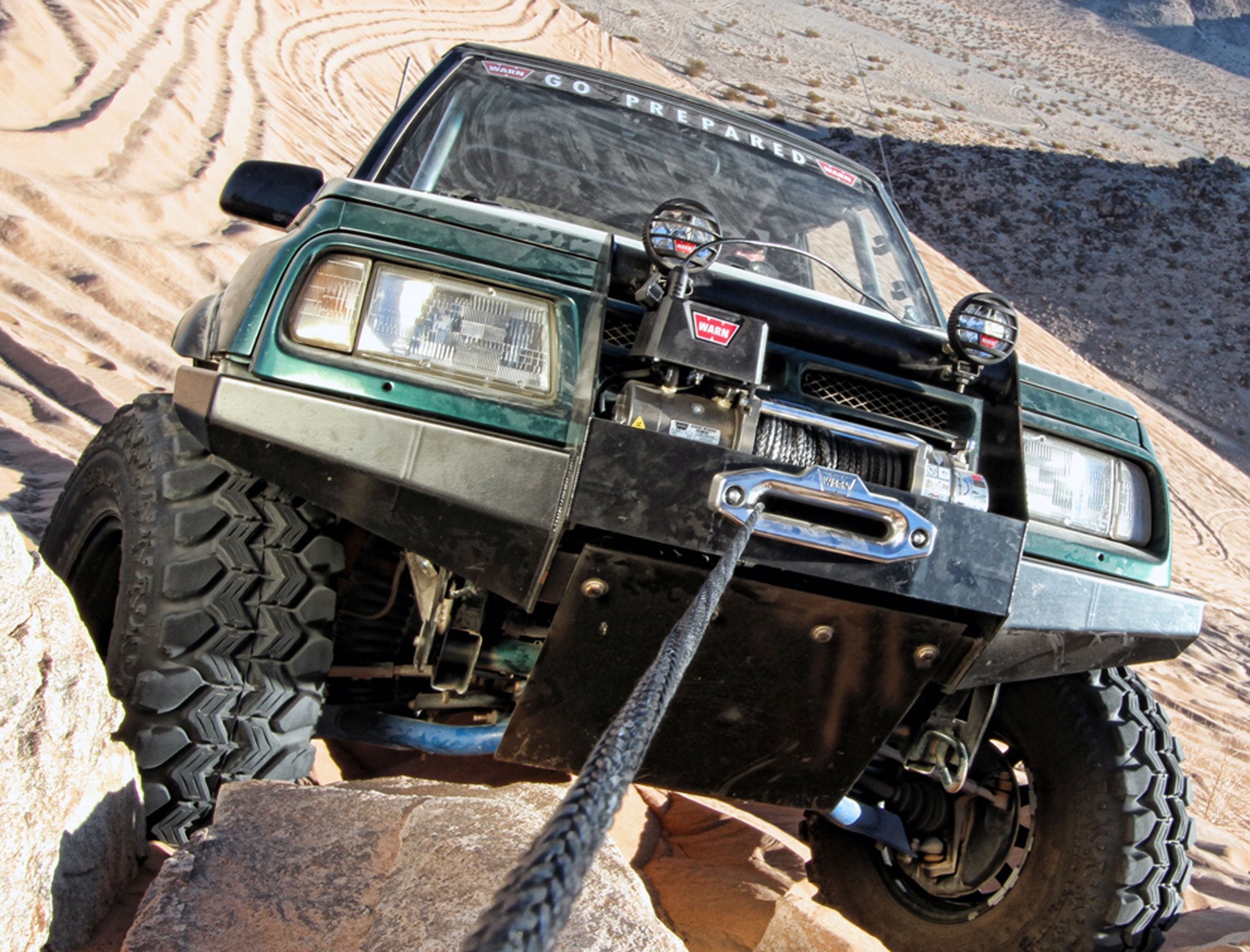 M8000-S Series WARN Electric 12V Winch with Synthetic Rope: 3/8" Diameter x 100' Length, 4 Ton (8,000 lb) Pulling Capacity