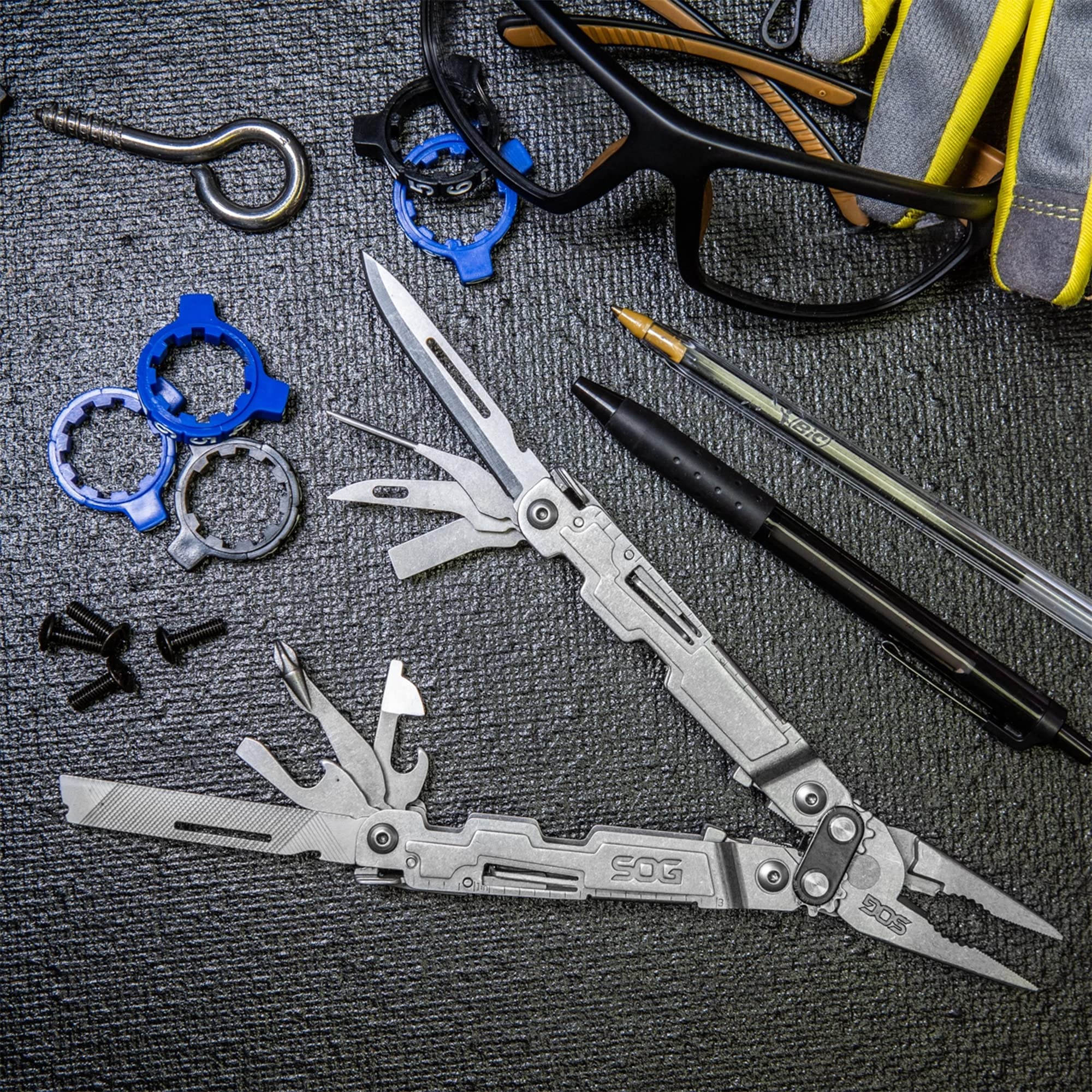 SOG One-Handed PowerAccess Lightweight Daily Pocketable Stainless Steel Multi-Tool for Backcountry 18 Tools, Stone Wash