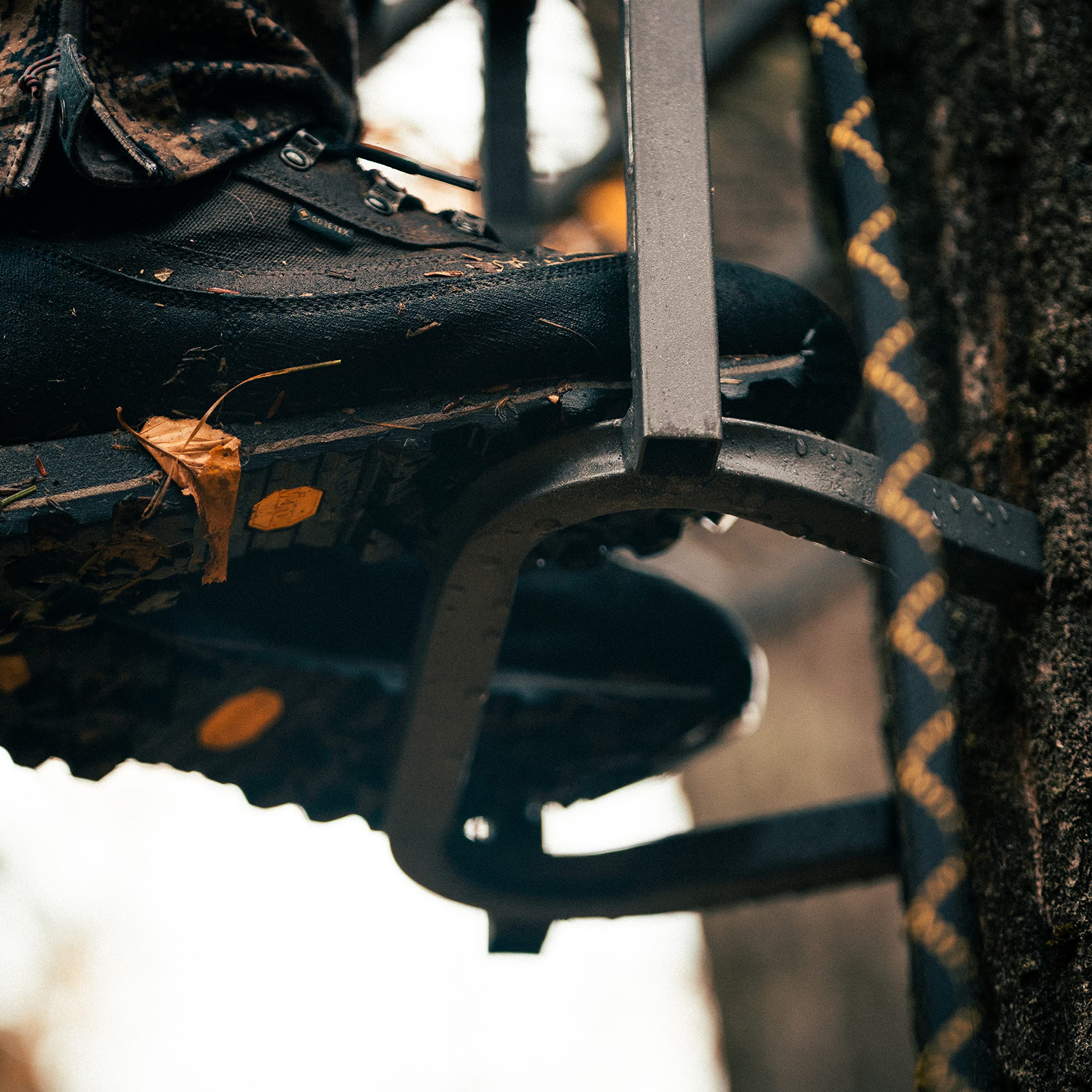 Big Foot™ Grip Rail Climbing System, Rivers Edge® Wide Steps, Tractionite™ Non-Slip Coating, Noiseless System, RE726CASE, 12-Pack