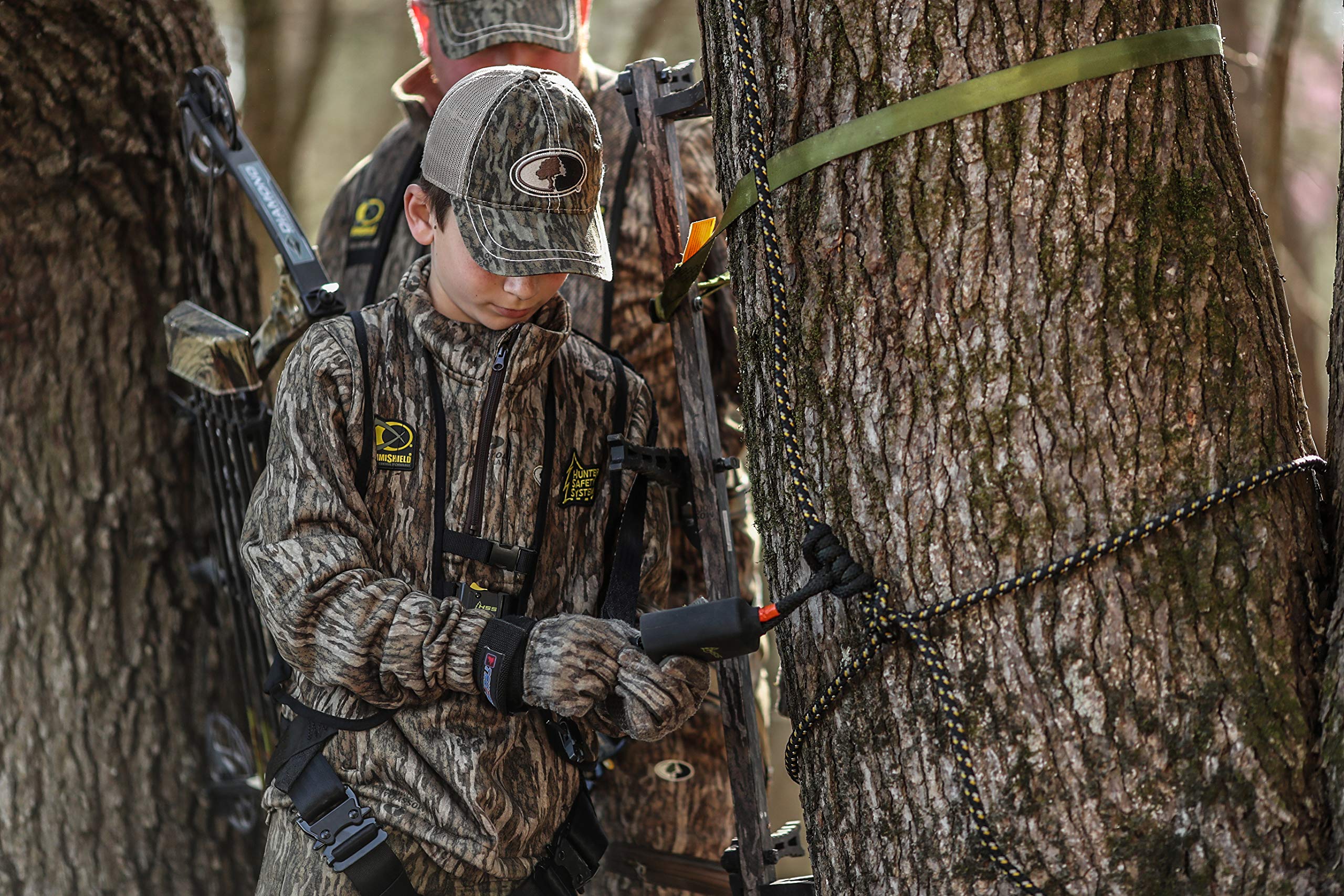 Hunter Safety System HSS Youth Tree-Stand Safety Harness Lil' Treestalker, Provides The Utmost Safety For Kids, Mossy Oak Bottomland