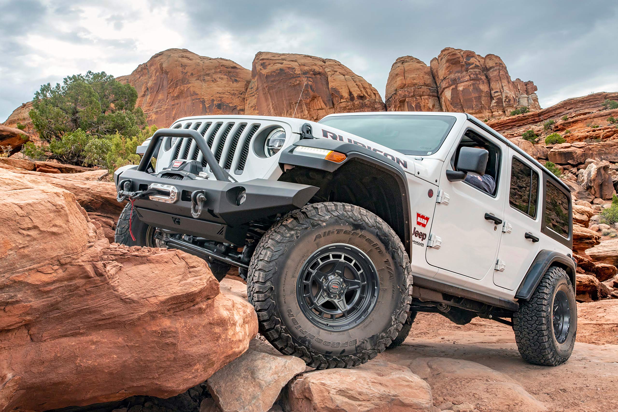 WARN Epic Wheels 106688, Fits: Jeep Wrangler JL, JK and Gladiator JT - Diamond Cutter, Gunmetal Grey