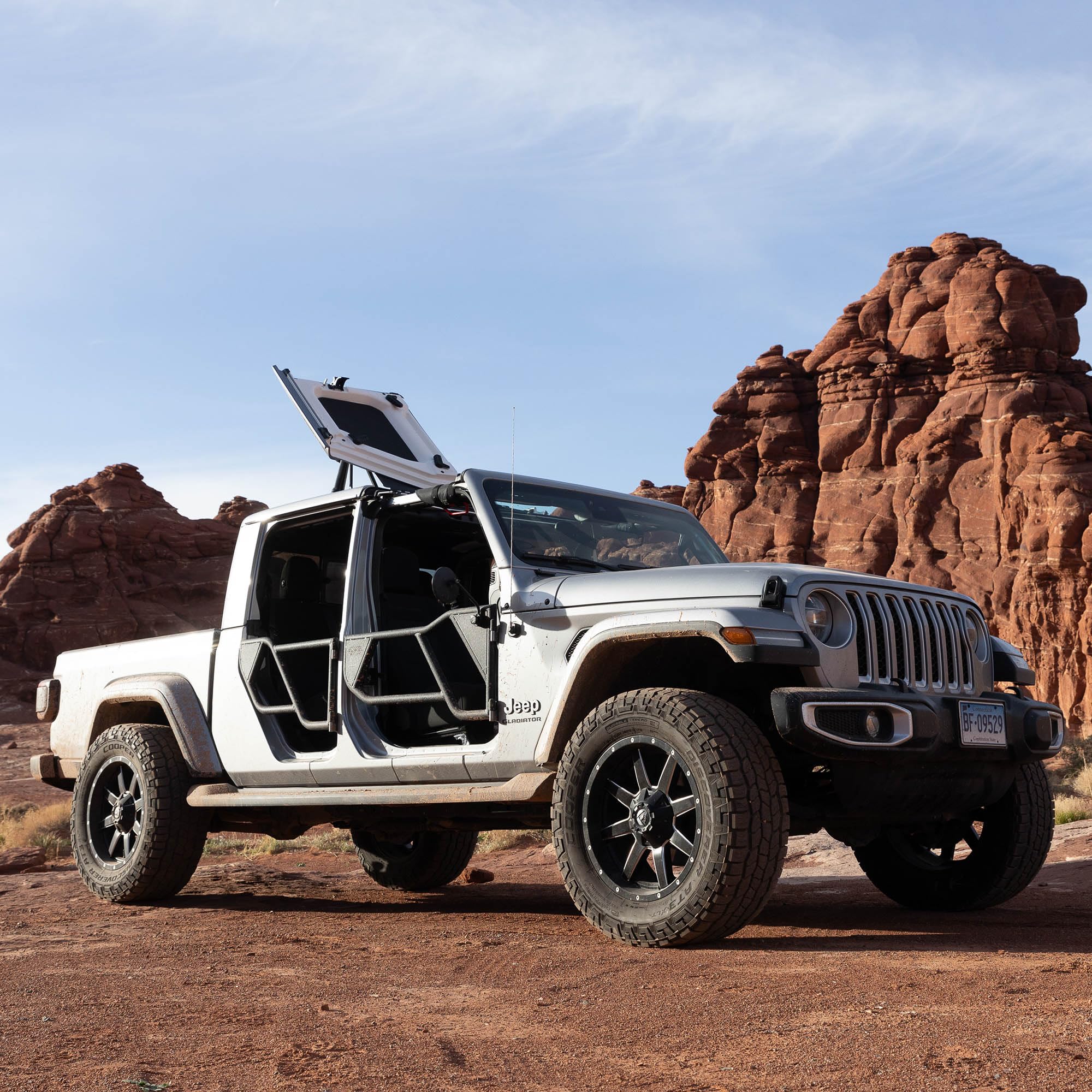 EZ Flip-Top for Jeep Freedom Top Panels JT One Person Flip Back System—Flip Back Your Jeep Hard Top Panels in Seconds! Patented and Patent Pending