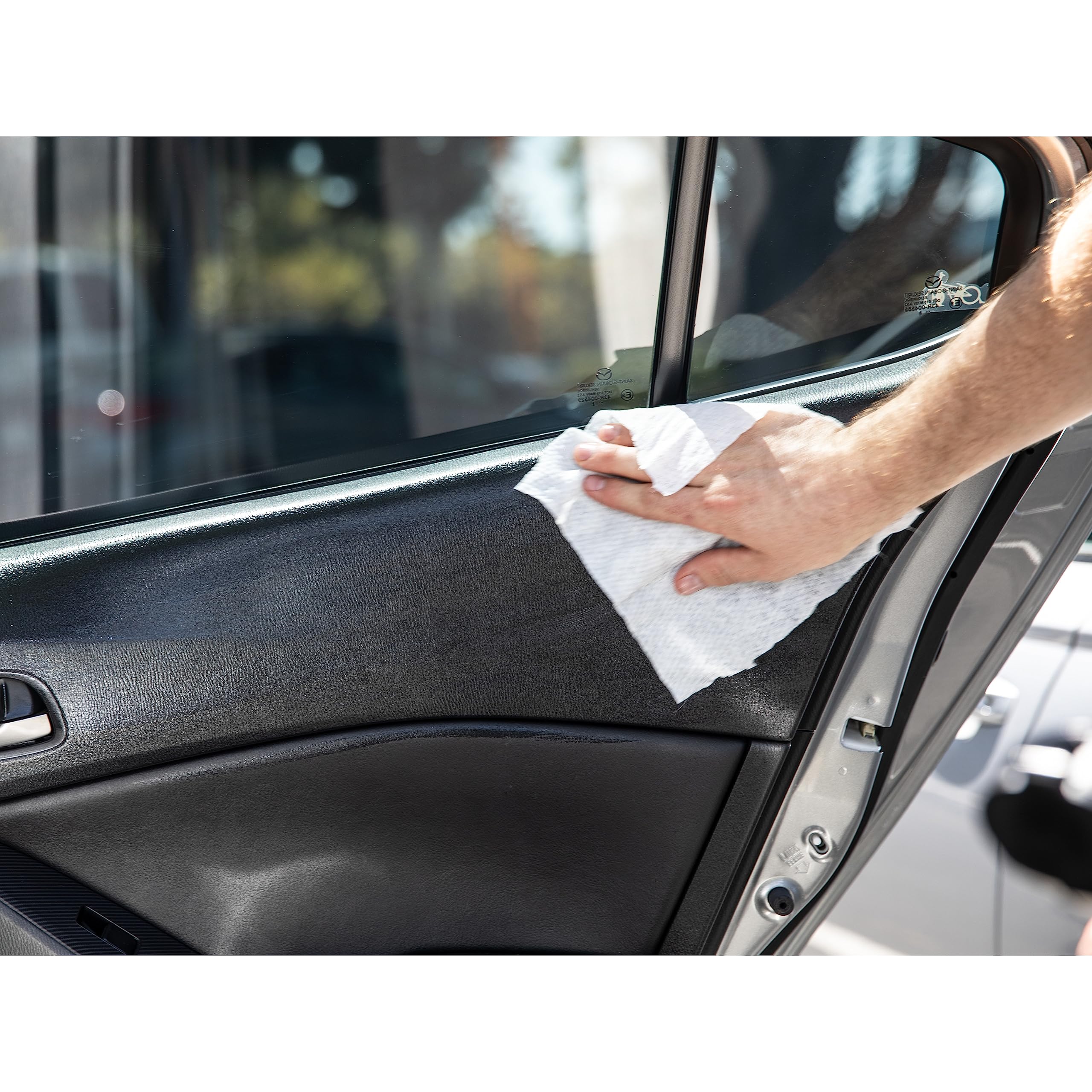 Meguiar's Protectant Wipes Supreme Shine - Convenient Wipes with UV Blocking for Durable Protection, Premium Car Wipe that Clean and Leave a Non-Greasy Glossy Shine, 30 Count