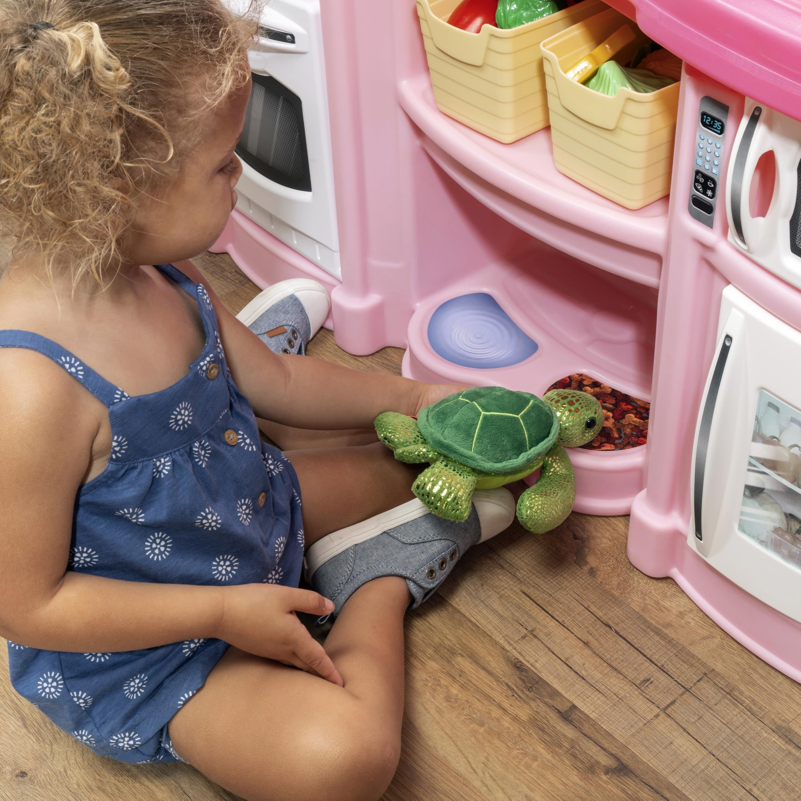Step2 Fun with Friends Kitchen Playset Kids, Indoor/Outdoor Kitchenette, Interactive Play with Lights and Sounds, Durable Plastic, Includes 25 Piece Toy Accessories, Toddlers 2+ Years Old, Pink