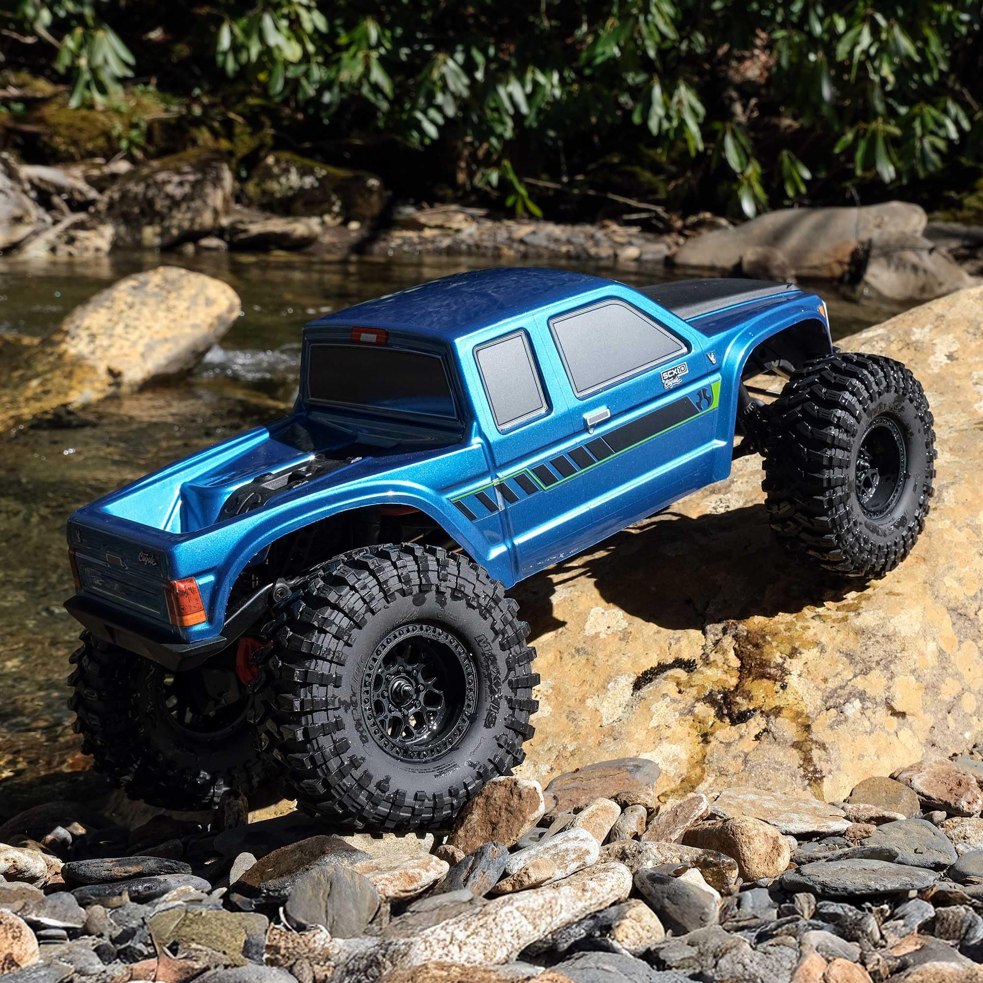 Axial 1/10 RC Truck SCX10 III Coyote 4X4 RTR (Battery and Charger Not Included) Brushed Rock Crawler, Blue, AXI-2036T2