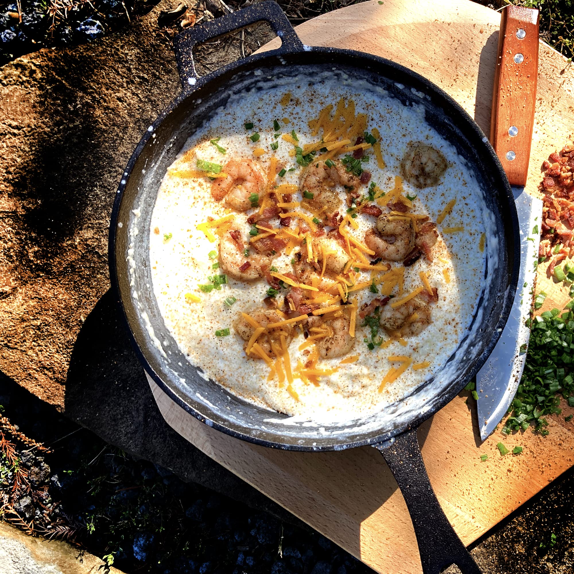 Bayou Classic 3-qt Cast Iron Covered Skillet w/ Domed Self-Basting Lid Features Helper Handle Perfect For Searing & Braising Baking Apple Pies & Cobblers