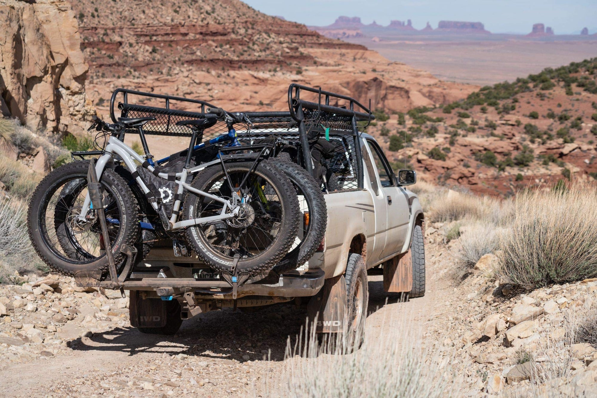2-Bike Monorail Platform Hitch Rack