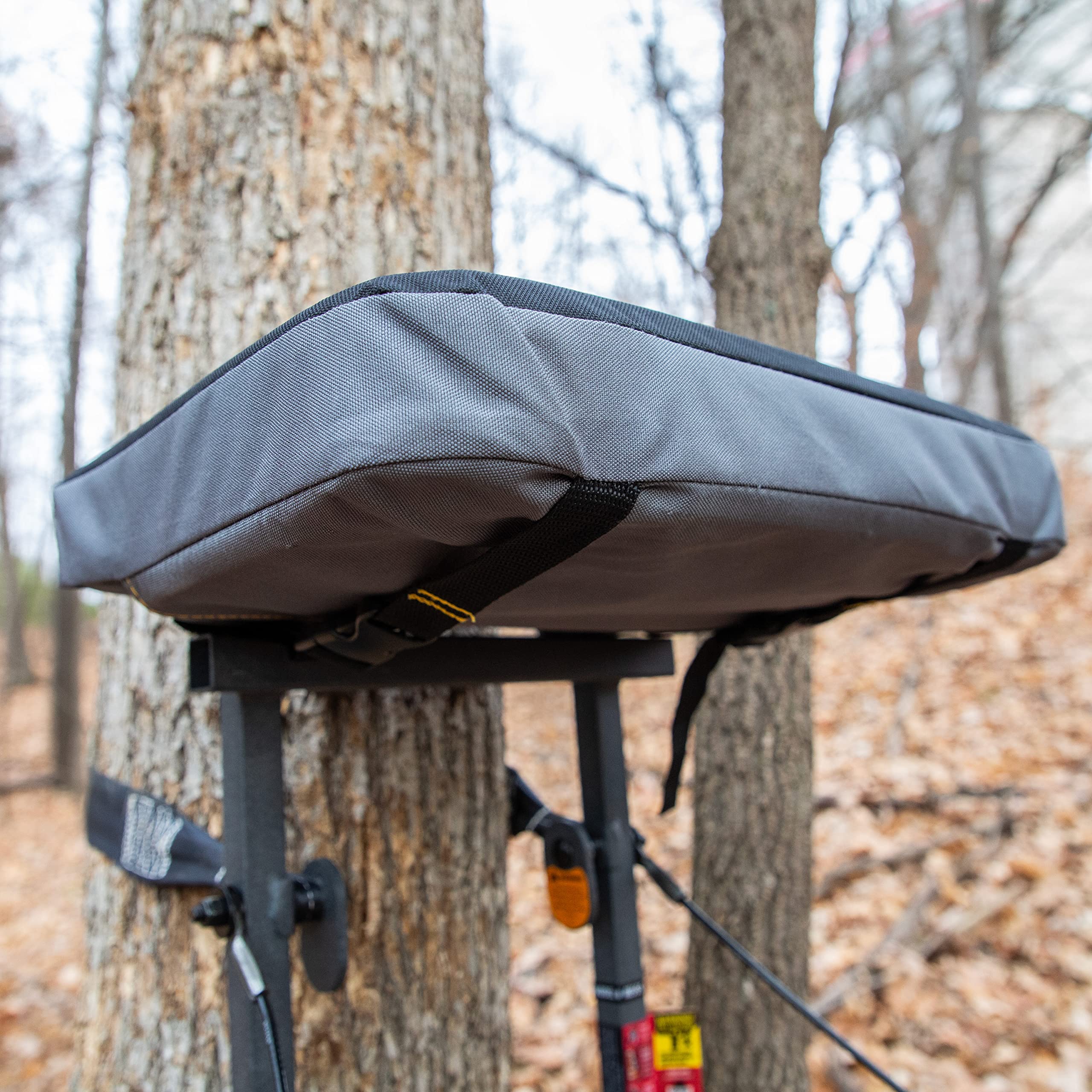 Big Foot™ Replacement Seat, Rivers Edge® Fits Most Big Foot™ Hang-On Treestands, 2" Foam Padded Seat, Easy Attachment, RE777