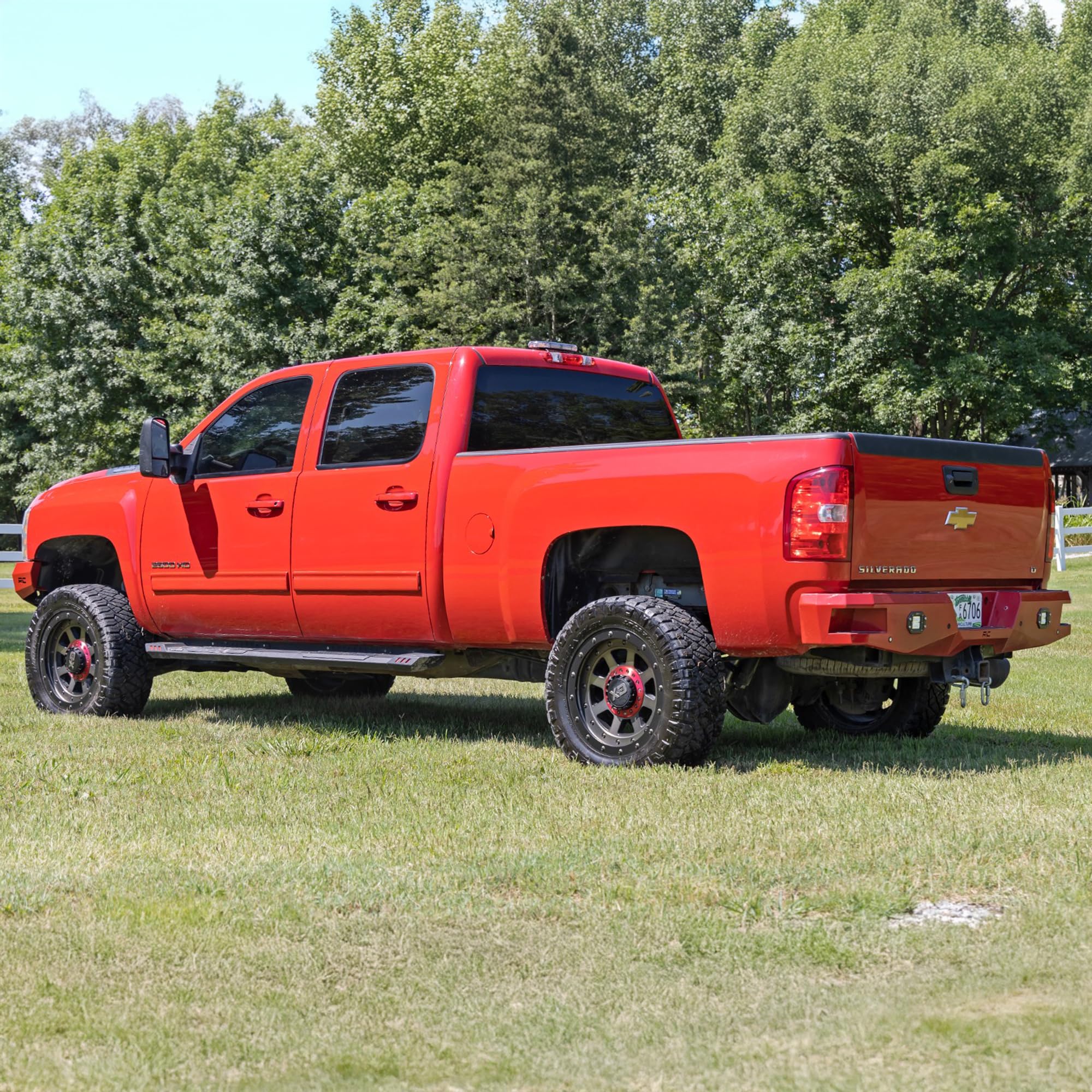3.5" Lift Kit Rough Country w/N3 Shocks for Chevy Silverado & GMC Sierra 2500HD/3500HD (2011-2019 w/Factory Rear Overload Springs) - Red Control Arms