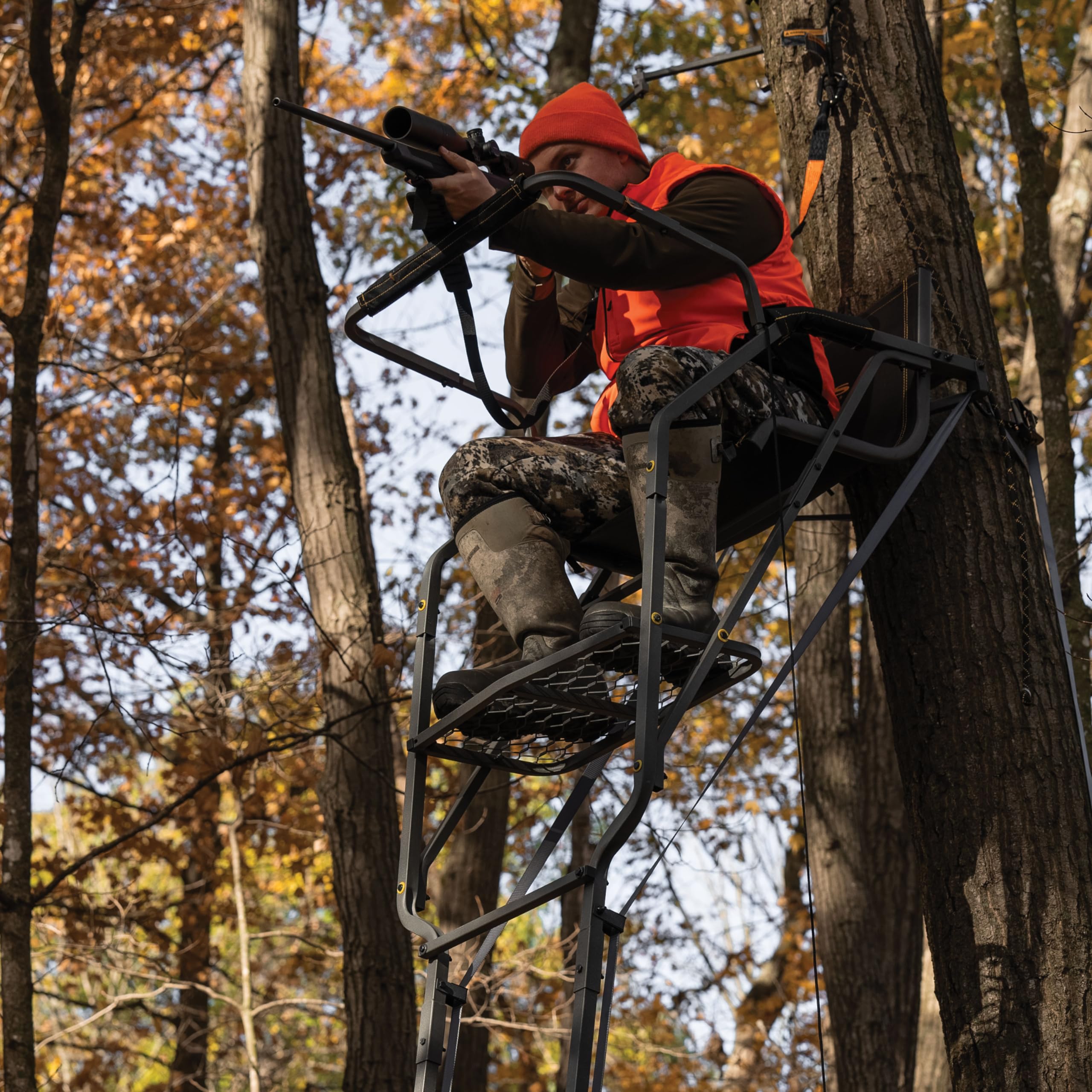 Relax Wide™ LS 1-Man Ladder Stand, Rivers Edge® 16’9” Height, Lockdown™ Strapping System, Wide TearTuff™ Mesh Seat, 23” Wide Platform, Removable Padded Shooting Rail, RE672