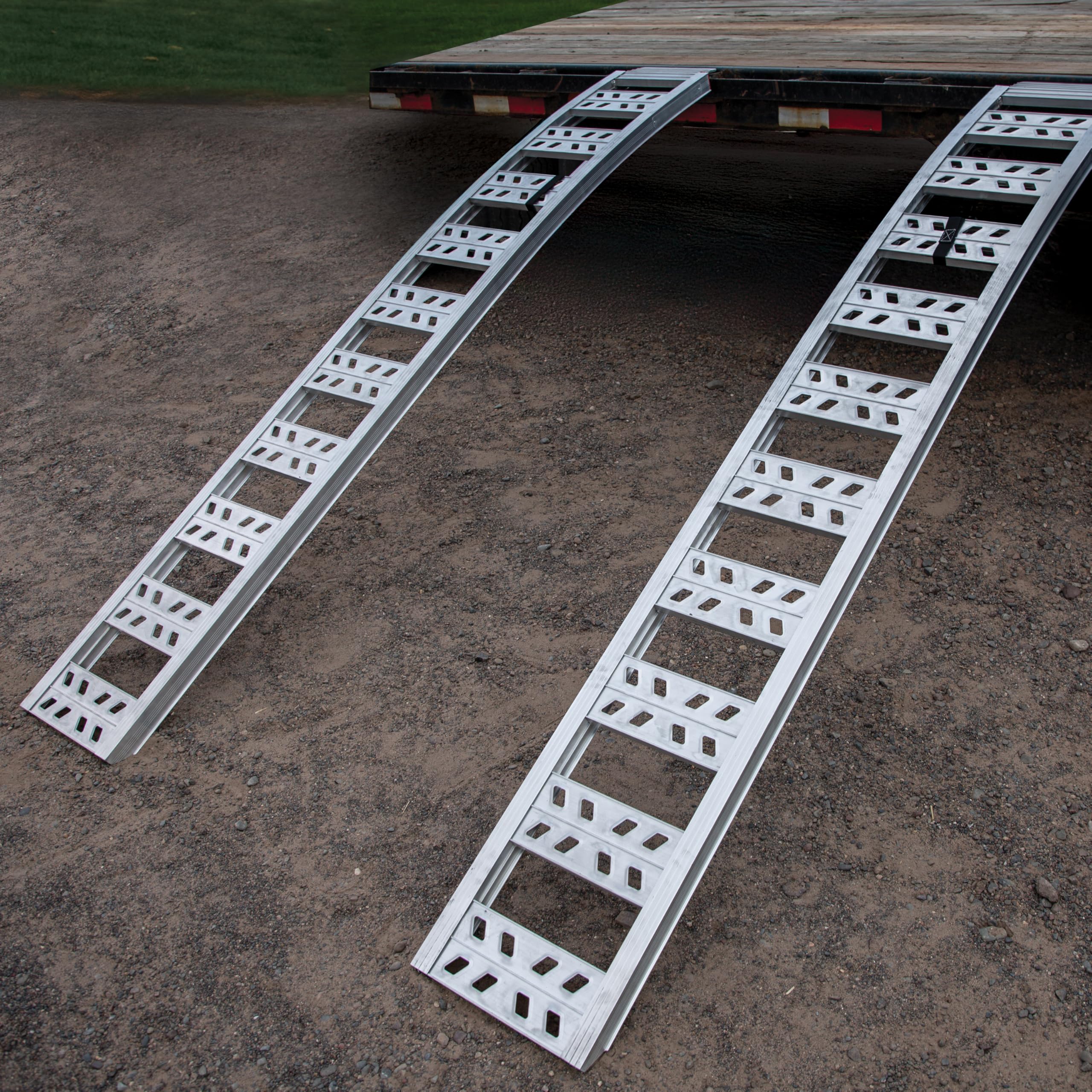 90” Yutrax® Heavy-Duty Arched Ramps, High-Strength Extruded Aluminum, 3000 lb. Load Capacity, Arched Design, ATV/UTV/Golf Cart/Riding Lawn Mower Loading, Pair, YR501
