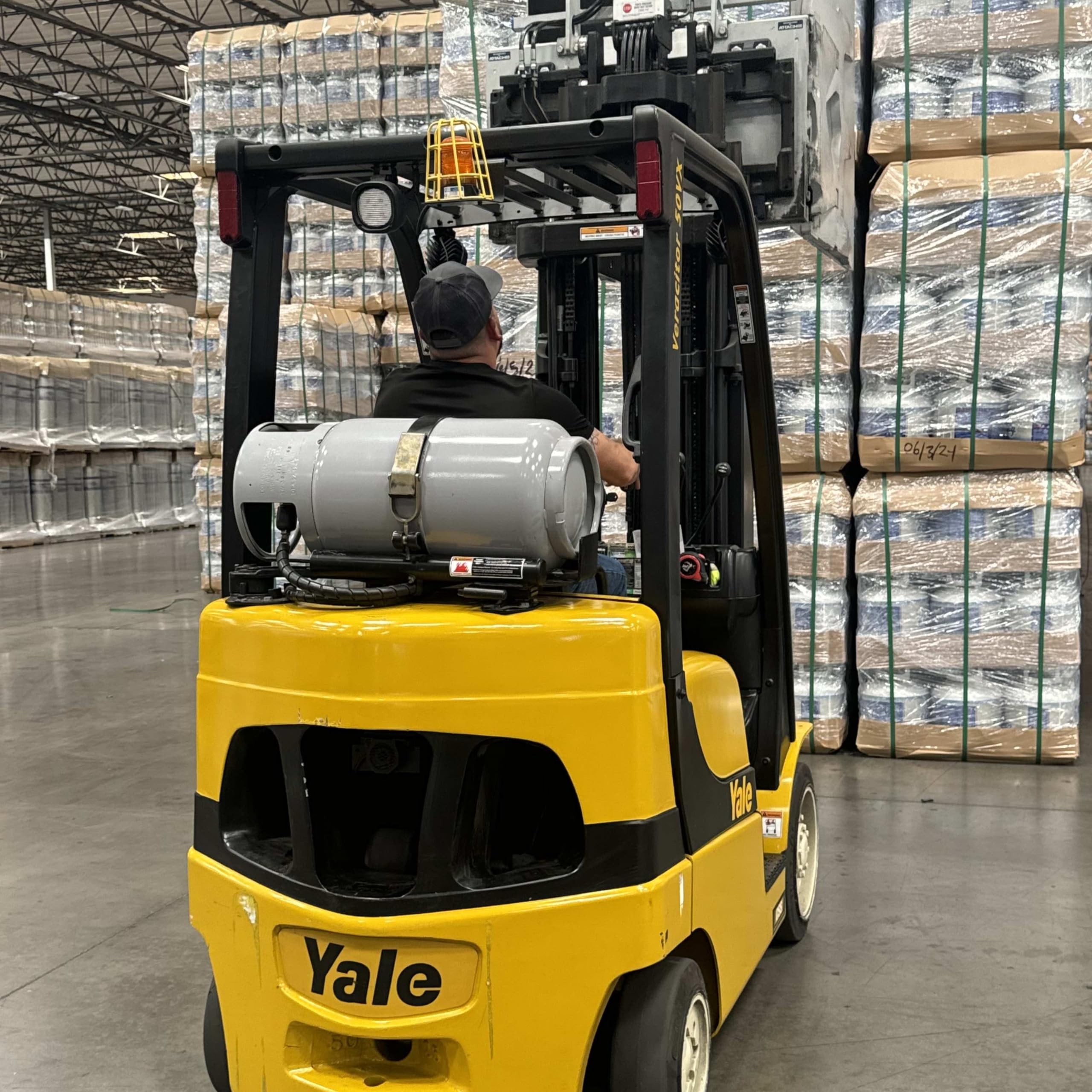 Flame King YSN335 - Steel Forklift Propane Tank Cylinder 33.5LB with Built-in Gauge, Gray