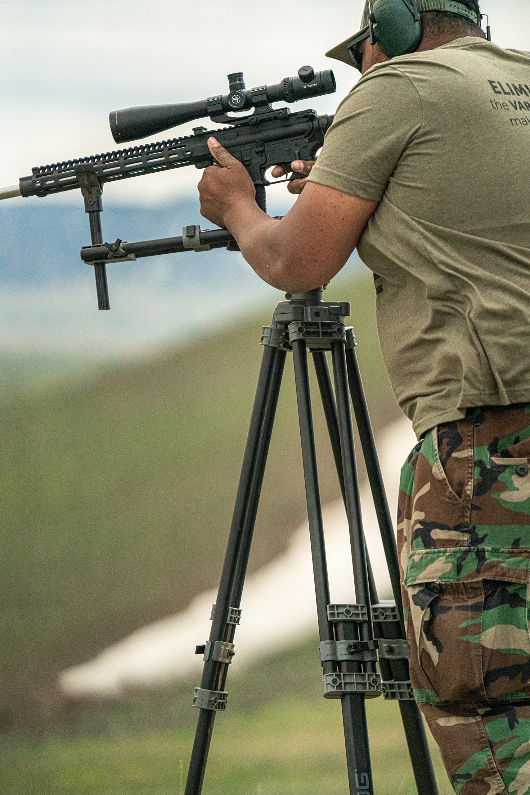 FieldPod Magnum BOG Hunting Rest with Ultra-Stable Dual Frame Construction, Bubble Level, Spiked All-Terrain Feet, Non-Marring Hands-Free Gun Rest, and Tension Knobs for Hunting, Shooting, and Outdoor