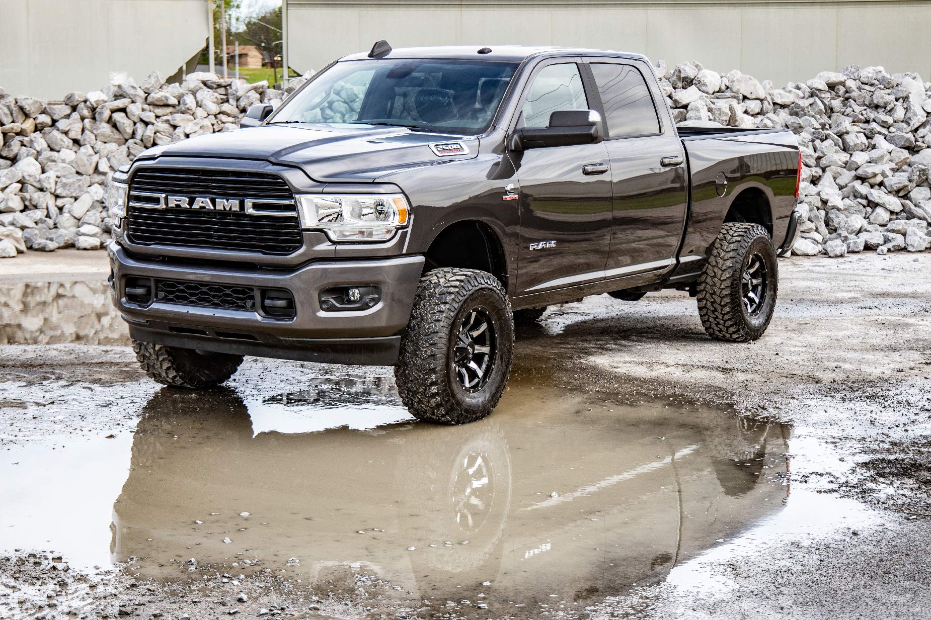 Rough Country 2.5" Leveling Kit Suspension for 2014-2024 Ram 2500/3500 4WD - 377