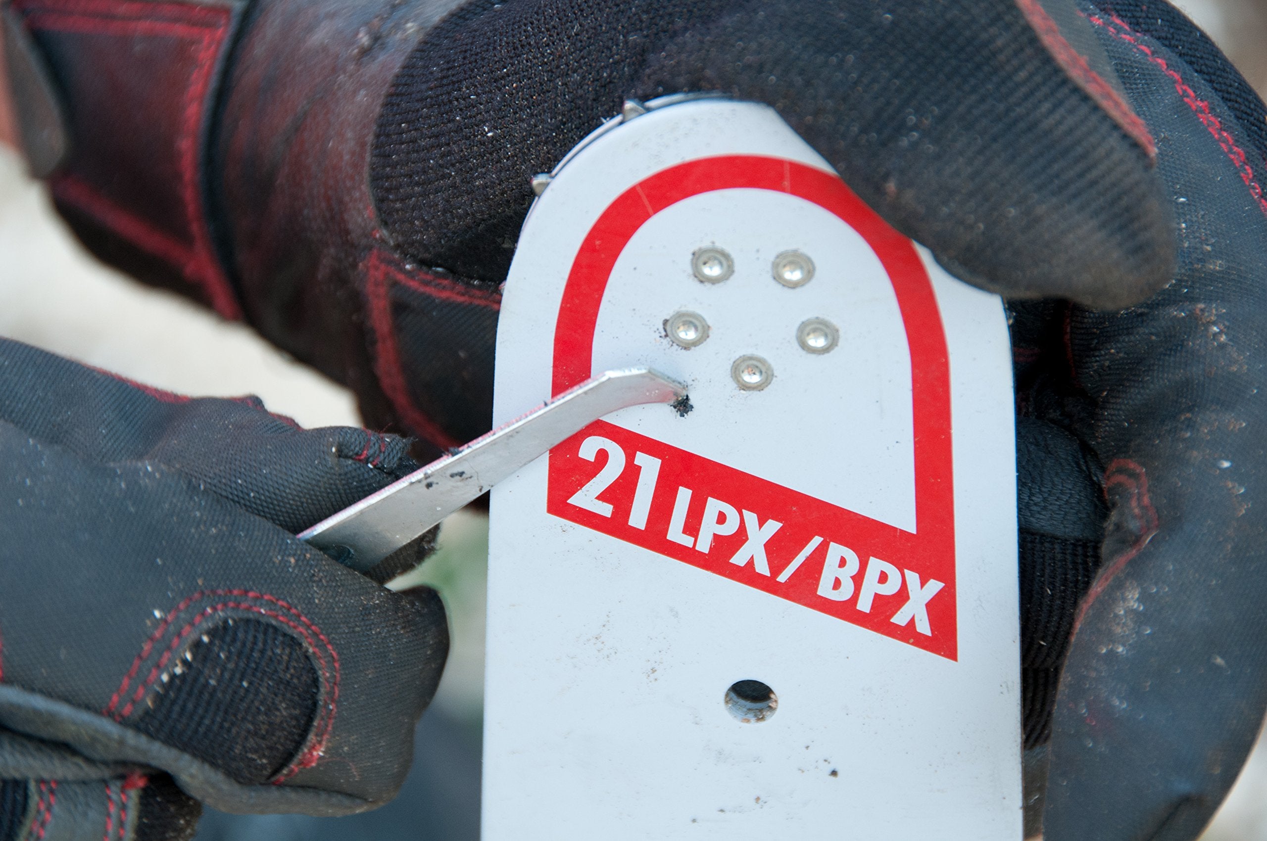 Bar Groove Cleaner Small Engine