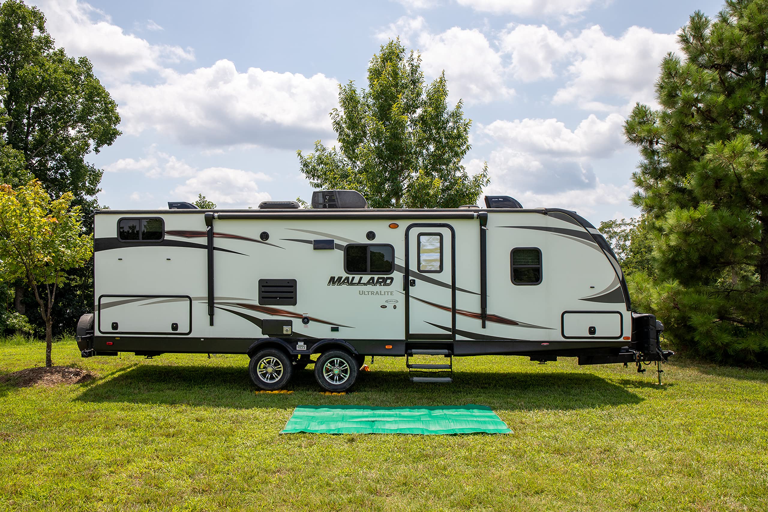 Reversible Camco 42880 Awning Leisure Mat-6' X 9', Green