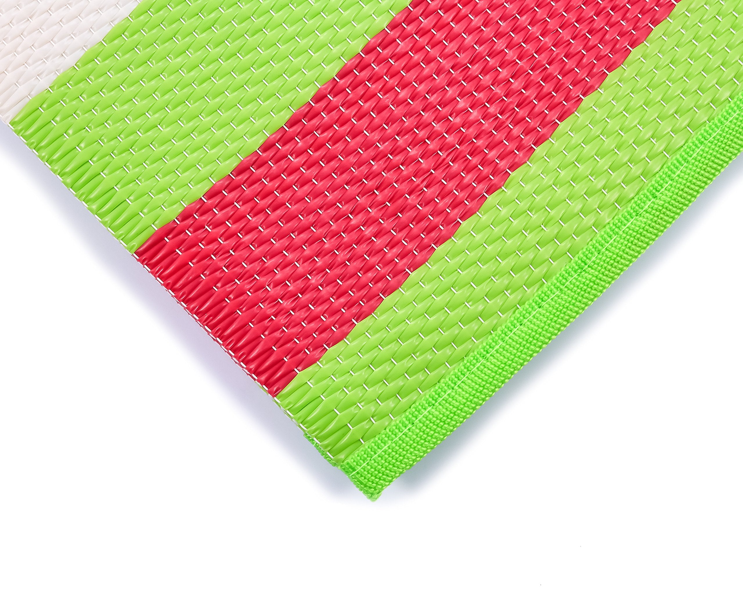 Camco Handy Mat with Strap - Perfect for RV, Picnics, Beaches and Outings - Green/Red - 60" x 78" (42813)