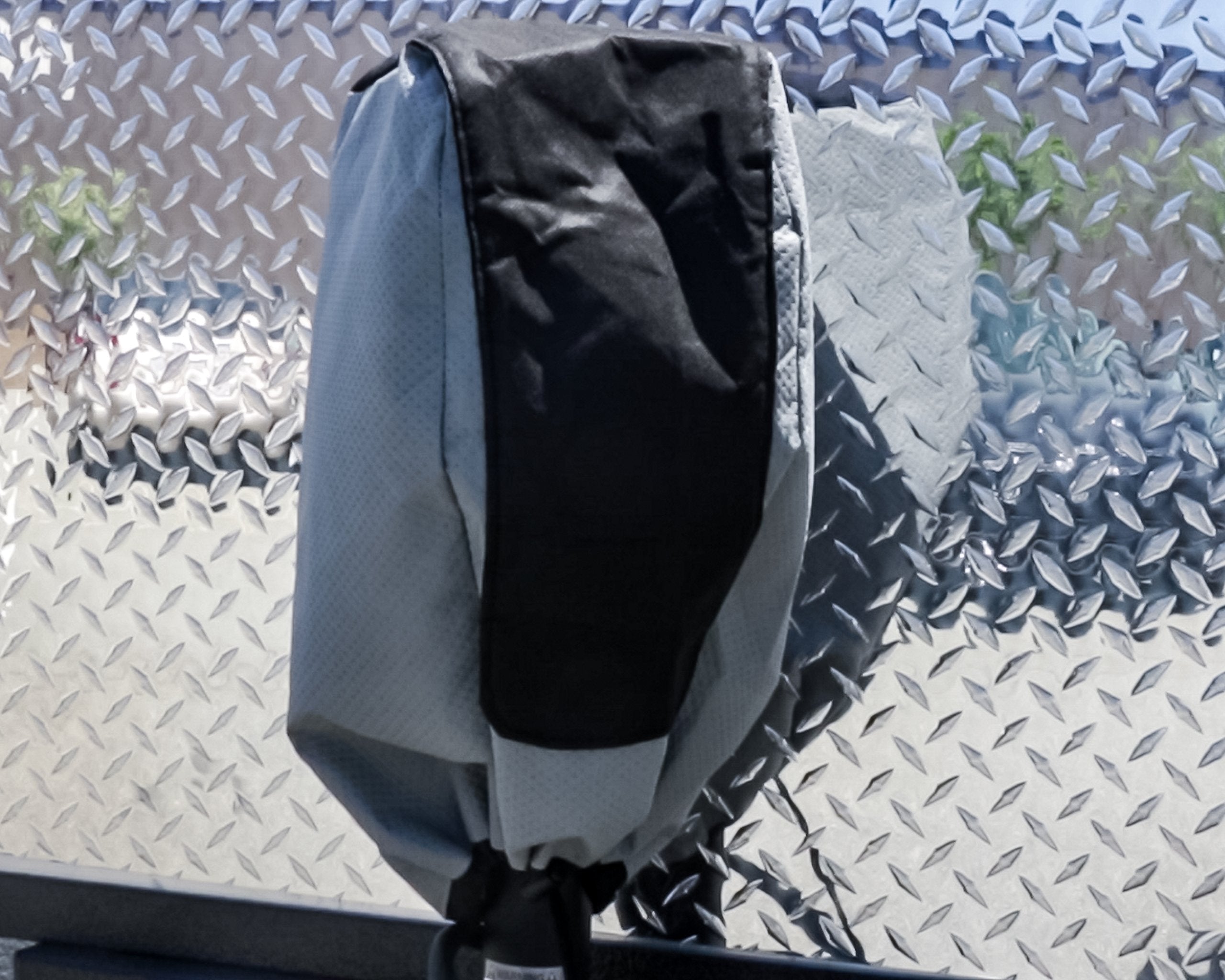 EAZ-Lift Camco Electric Tongue Jack Head Cover - Features 3 Layers of Water-Resilient Breathable Material & Adjustable Drawstring Closure - Measures 18” (H) x 7.5” (W) x 8.5” (L) (48356)