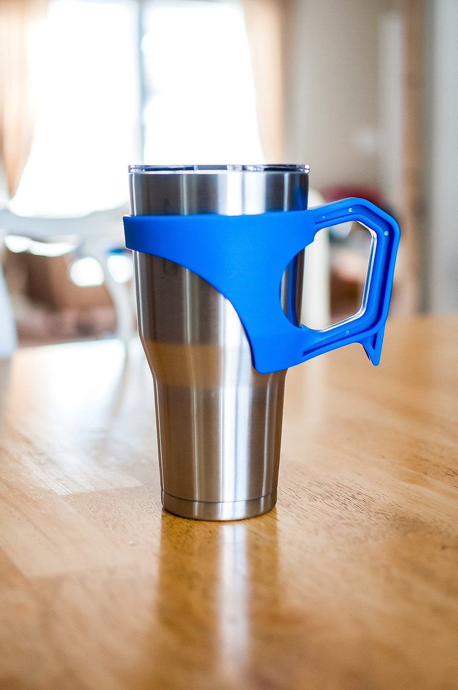 Camco Tumbler Currituck Slide On Handle - Easier Grip for Your Tumbler and Cups While Traveling- 30 oz (Blue) (51925)