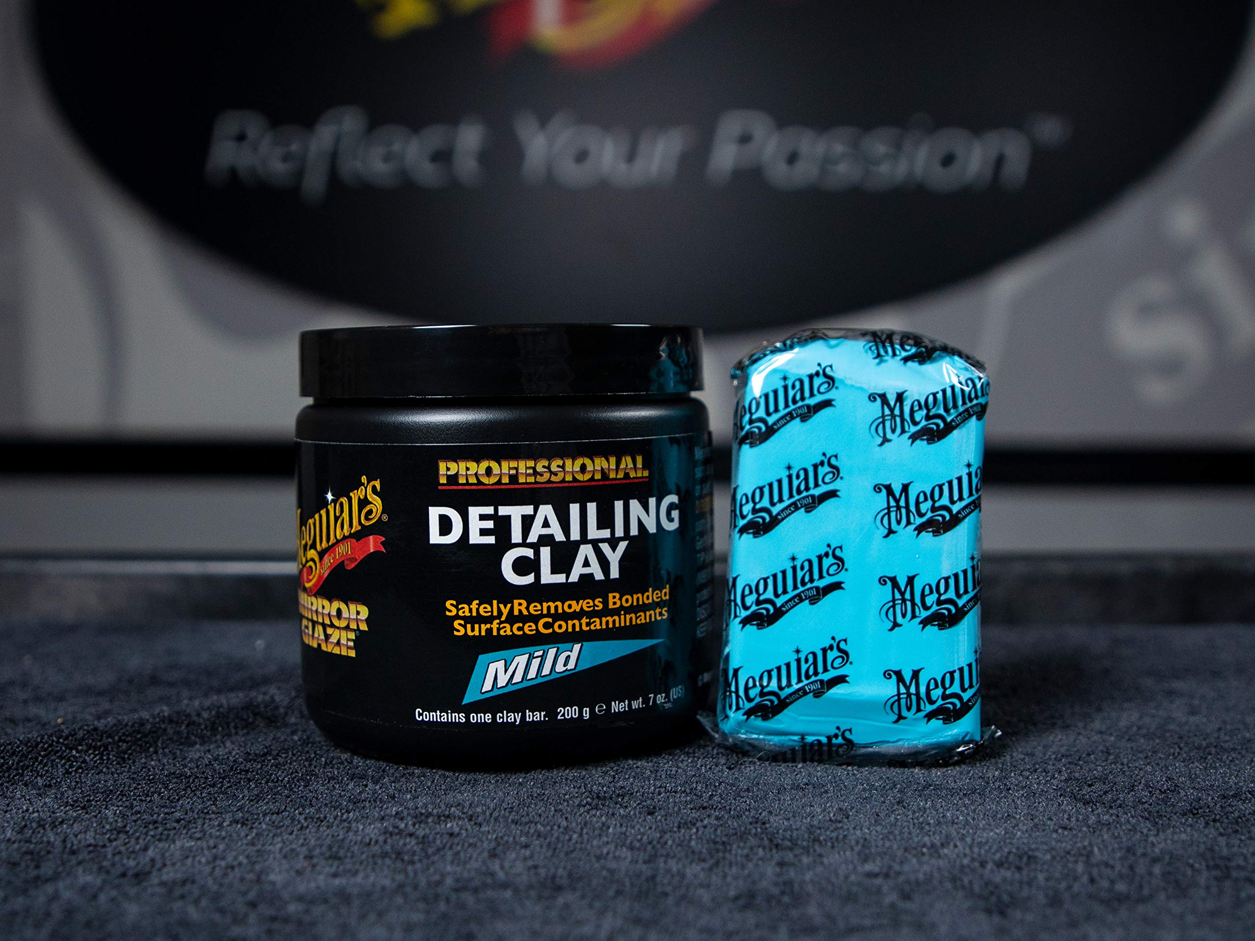 Meguiar's Aggressive Professional Detailing Clay, C2100 - Safely Remove Contaminants Bonded on Paint for a Smooth, Glossy Finish - Premium Clay Bar for Car Detailing and Paint Prep, 200 Grams