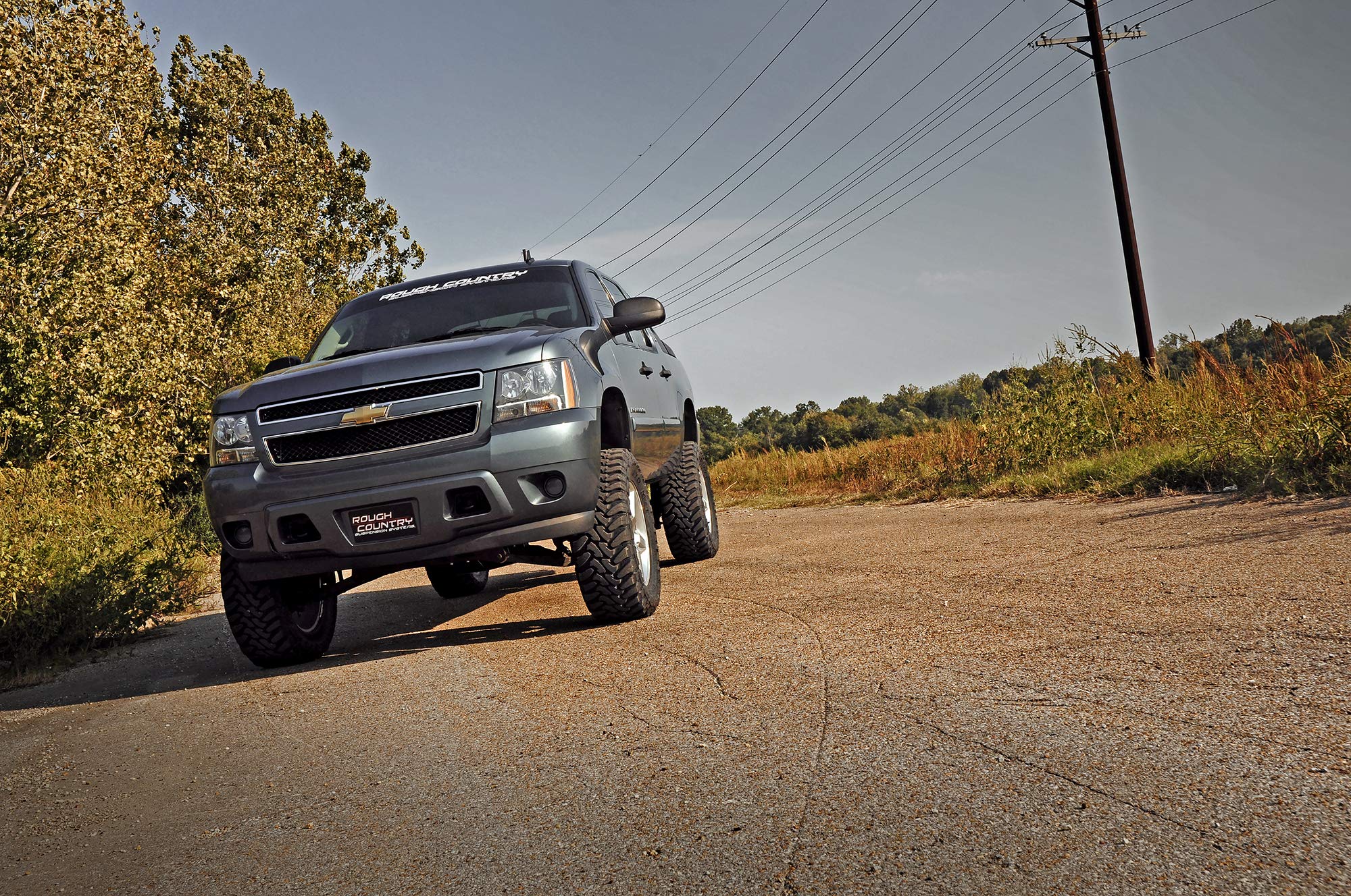 7.5" Lift Kit Rough Country w/N3 Struts for 07-14 Chevy/GMC Tahoe/Yukon - 28601