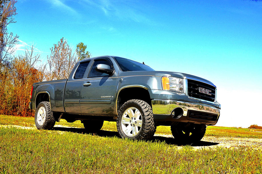 3.5" Rough Country Suspension Lift Kit with N3 Struts/N3 Rear Shocks for Chevy Silverado & GMC Sierra 1500 (2007-2013) 2WD