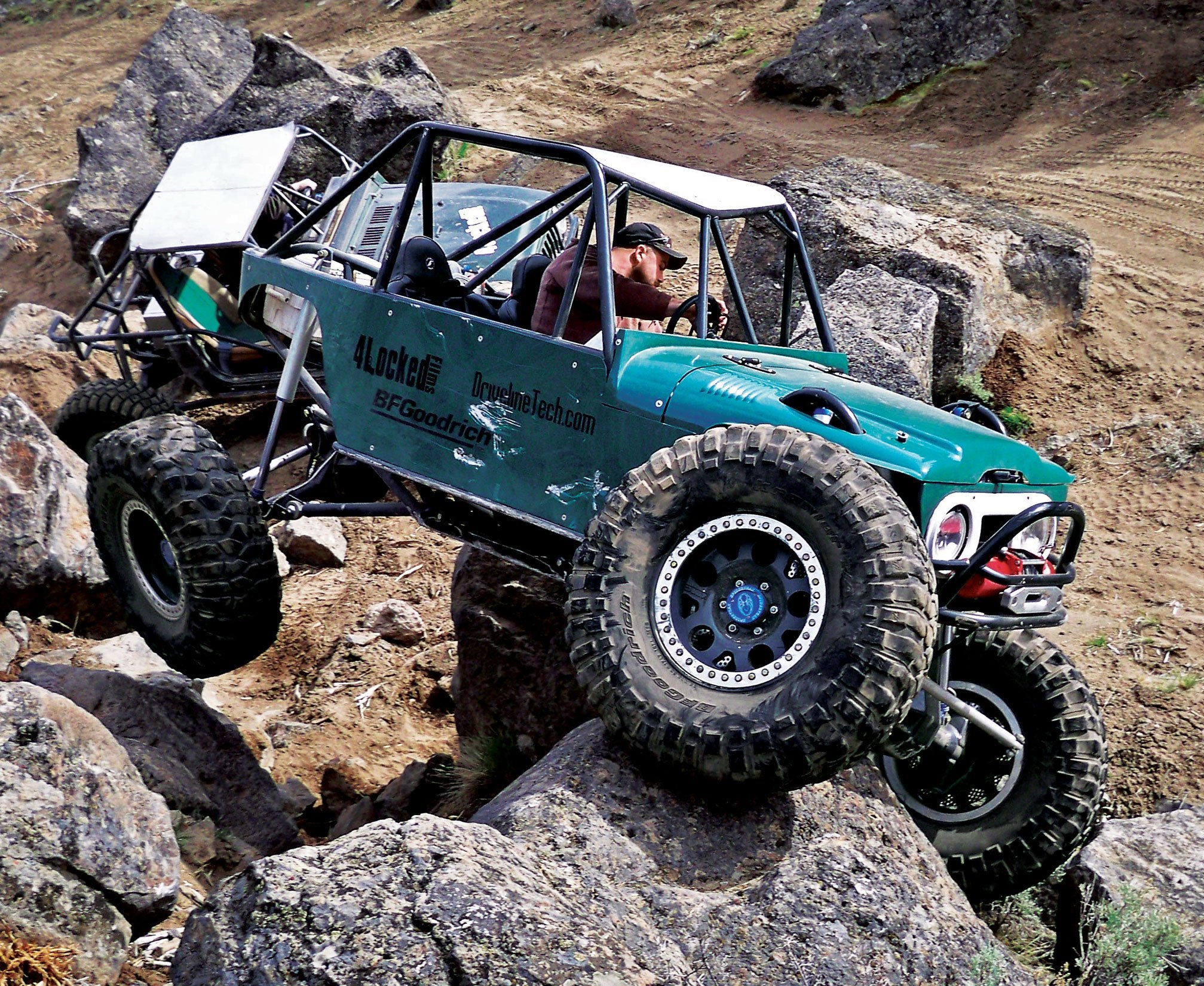 9.0Rc Series WARN Rock Crawler Electric 12V Winch with Synthetic Cable Rope: 3/8" Diameter x 50' Length, 4.5 Ton (9,000 lb) Pulling Capacity
