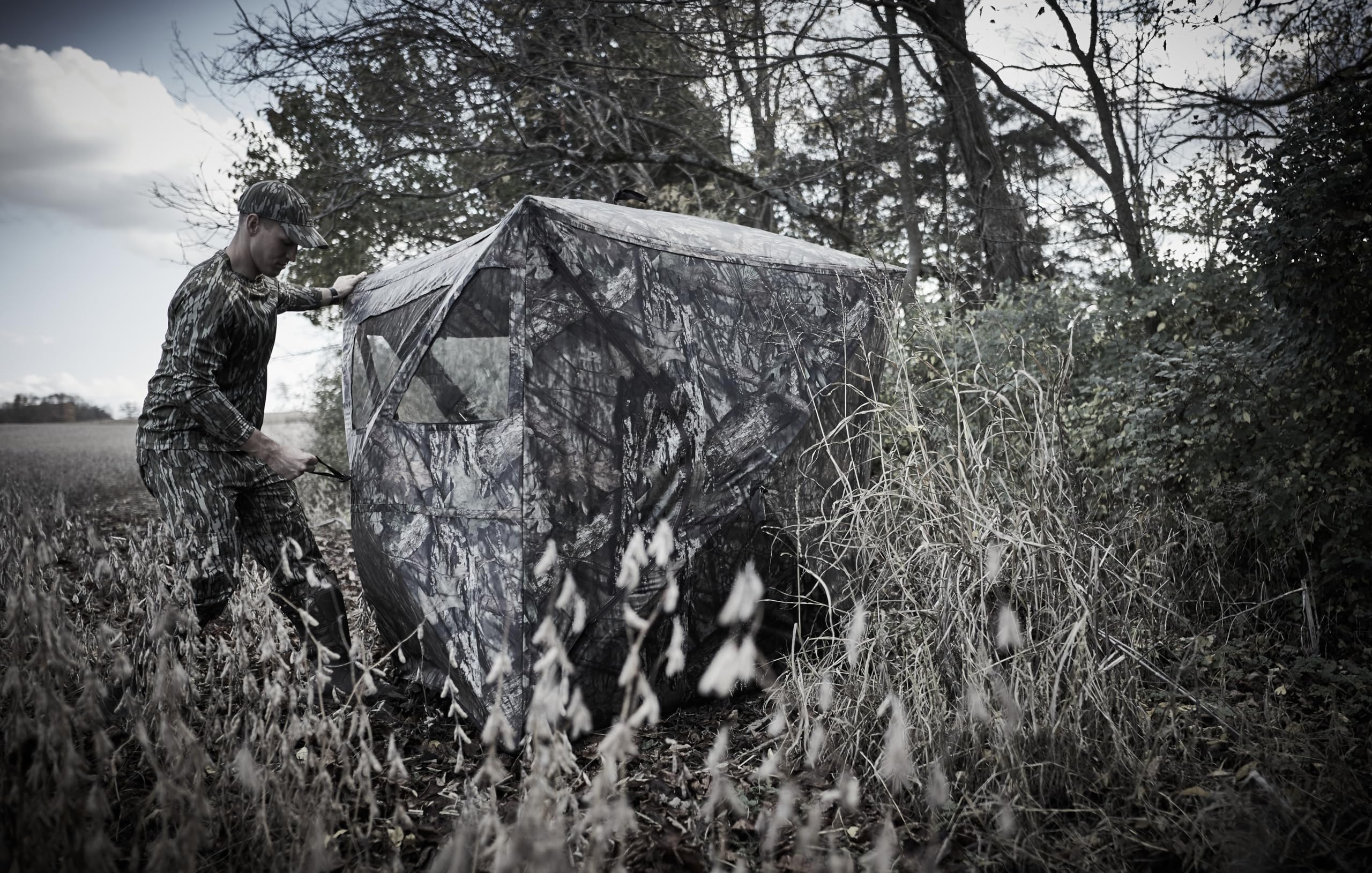Ameristep Kick Out Care Taker Pop-Up Ground Blind, Premium Hunting Blind, Mossy Oak Break-Up Country Camo
