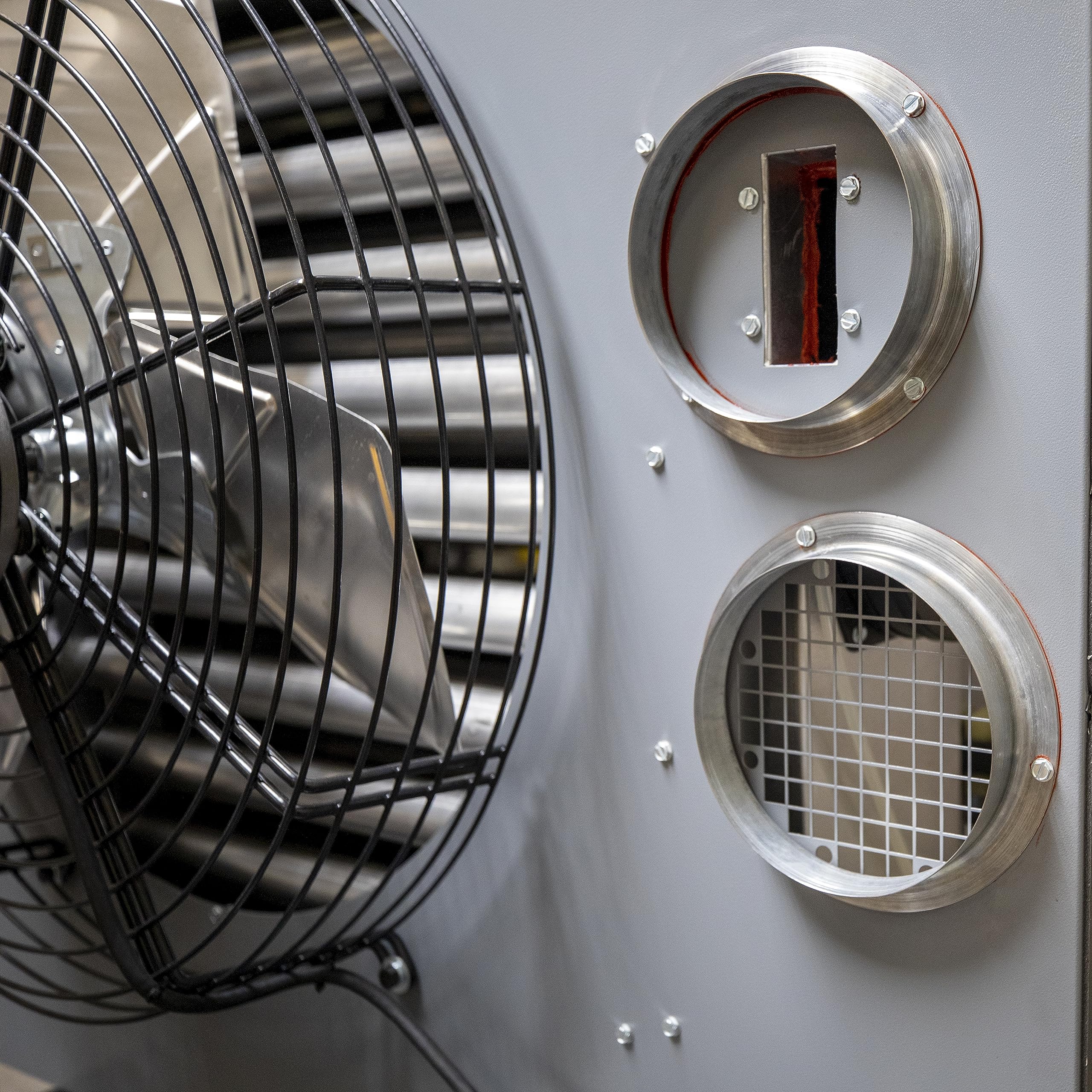 Big Maxx Mr. Heater 400,000 BTU Natural Gas Standard Combustion Power Vented Unit Heater with Aluminized Steel Heat Exchanger