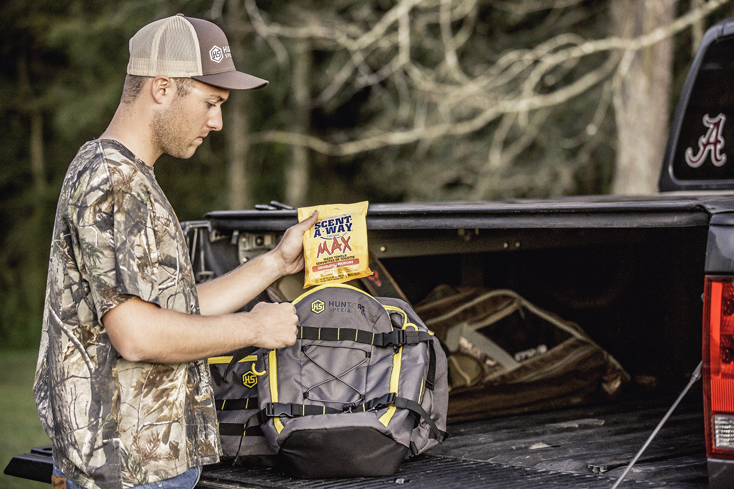Scent-A-Way MAX Hunters Specialties Odorless Wash Towels, 12 Pack Refreshment Shower 10"x12" Body Wipes for Trappers, Anglers, and Campers