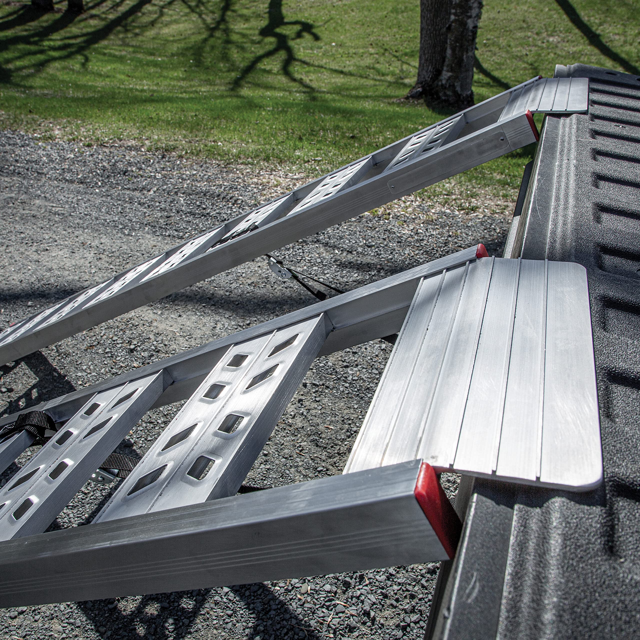 77” Yutrax® Utility Ramps, High-Strength Extruded Aluminum, 1800 lb. Load Capacity, Lightweight, Versatile, ATV/Riding Lawn Mower Loading, Pair, YR101