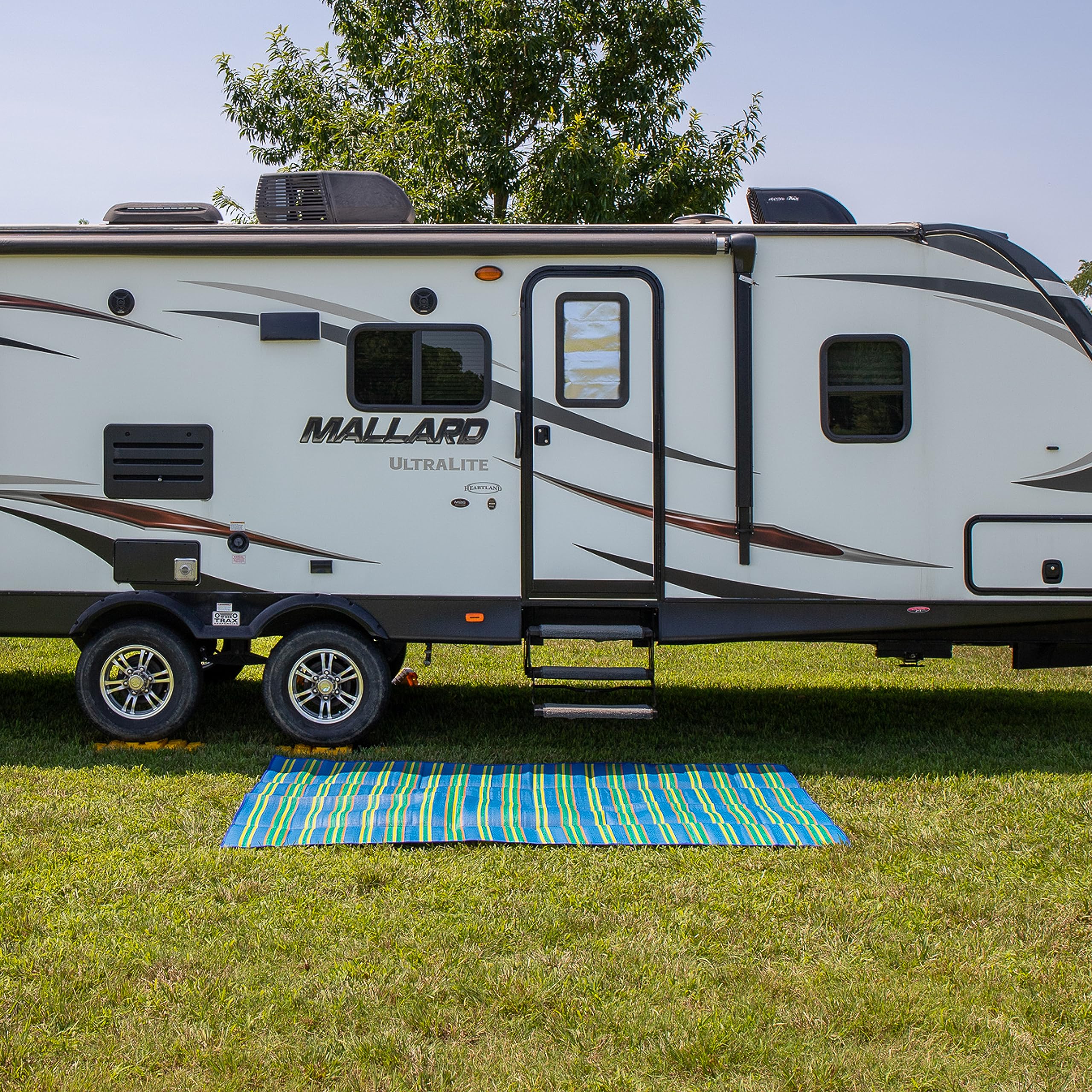 Camco Handy Mat Camper/RV - Features Convenient Pockets & Built-in Handles for Carrying - Measures 72” x 108” & Folds to 14.5” x 18” for RV Storage and Organization - Easy to Clean Material (42814)