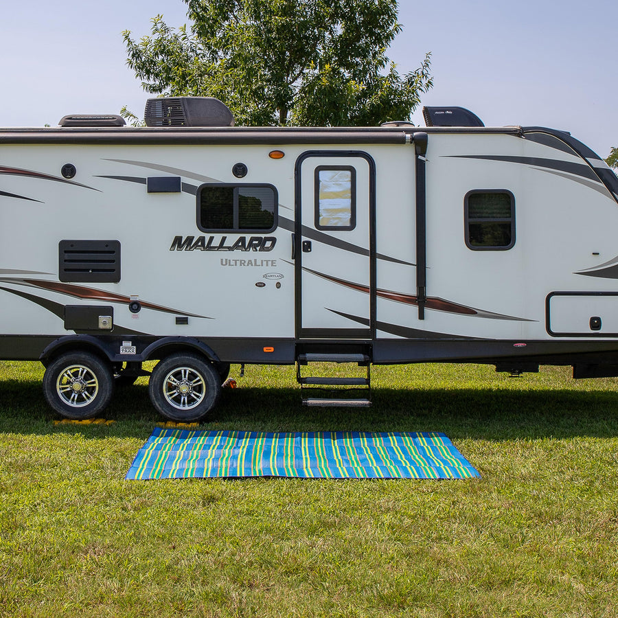 Camco Handy Mat Camper/RV - Features Convenient Pockets & Built-in Handles for Carrying - Measures 72” x 108” & Folds to 14.5” x 18” for RV Storage and Organization - Easy to Clean Material (42814)