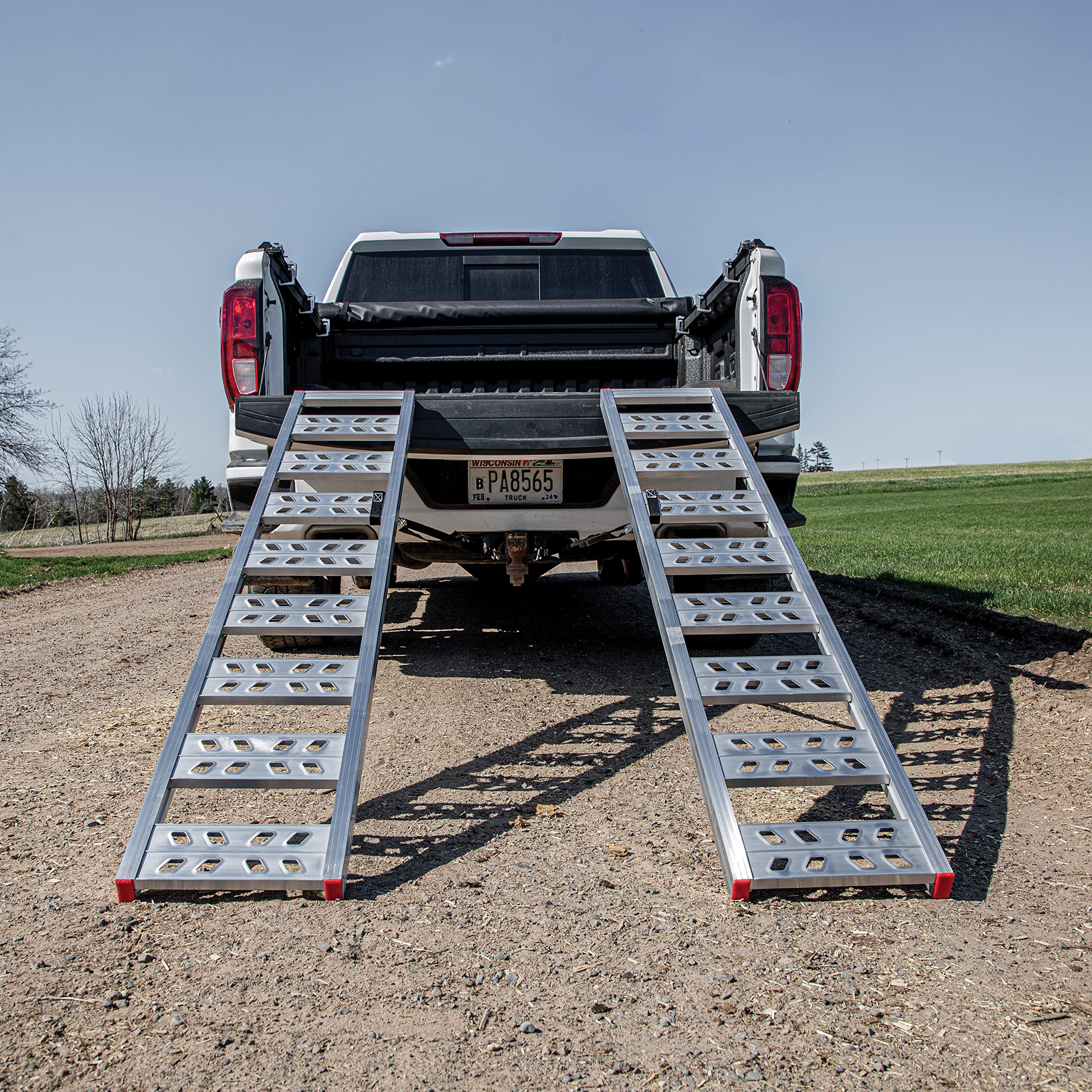 77” Yutrax® Utility Ramps, High-Strength Extruded Aluminum, 1800 lb. Load Capacity, Lightweight, Versatile, ATV/Riding Lawn Mower Loading, Pair, YR101
