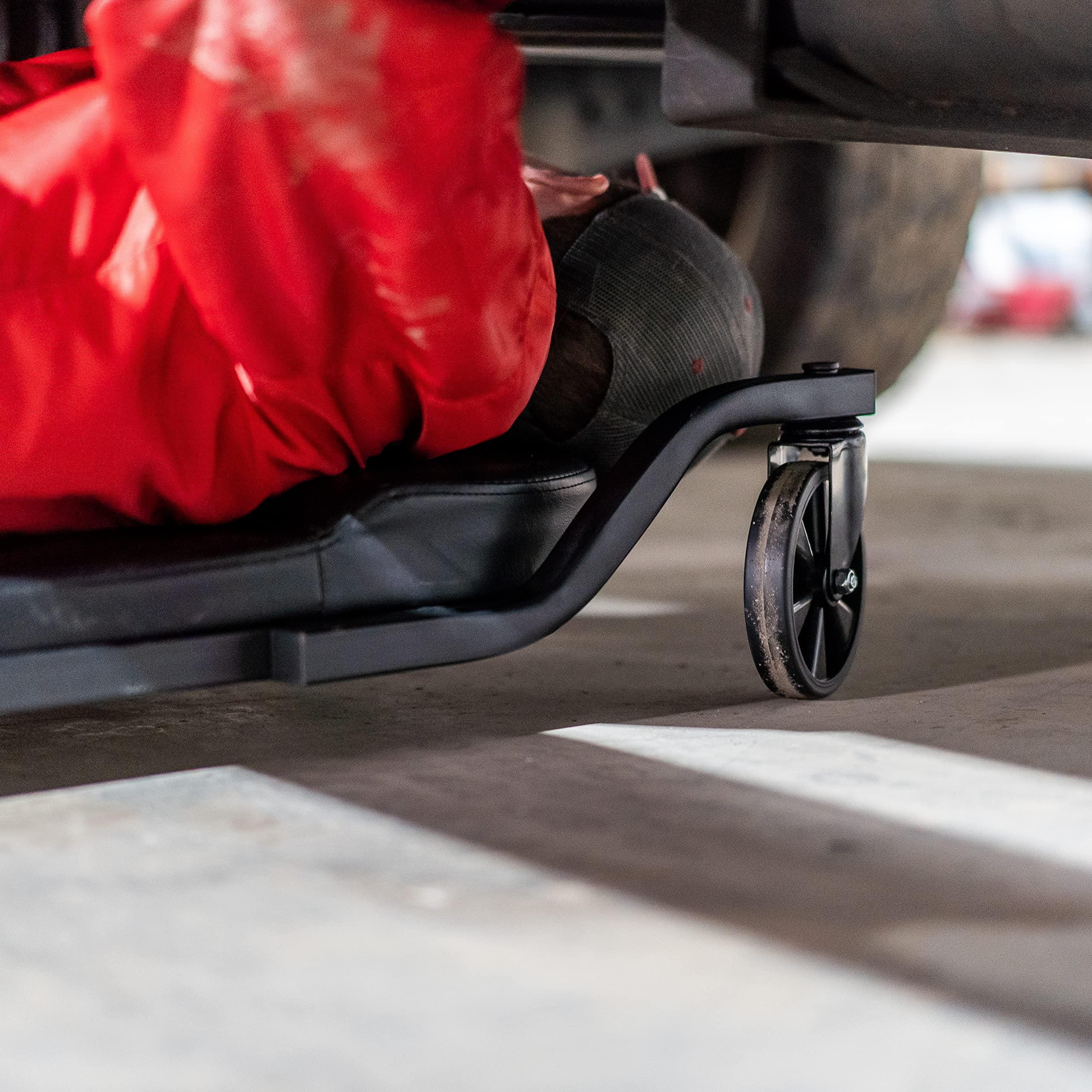 Traxion Wide Body 1-100 ProGear Low Profile Automotive Creeper W/All-Terrain 5" Casters, Black