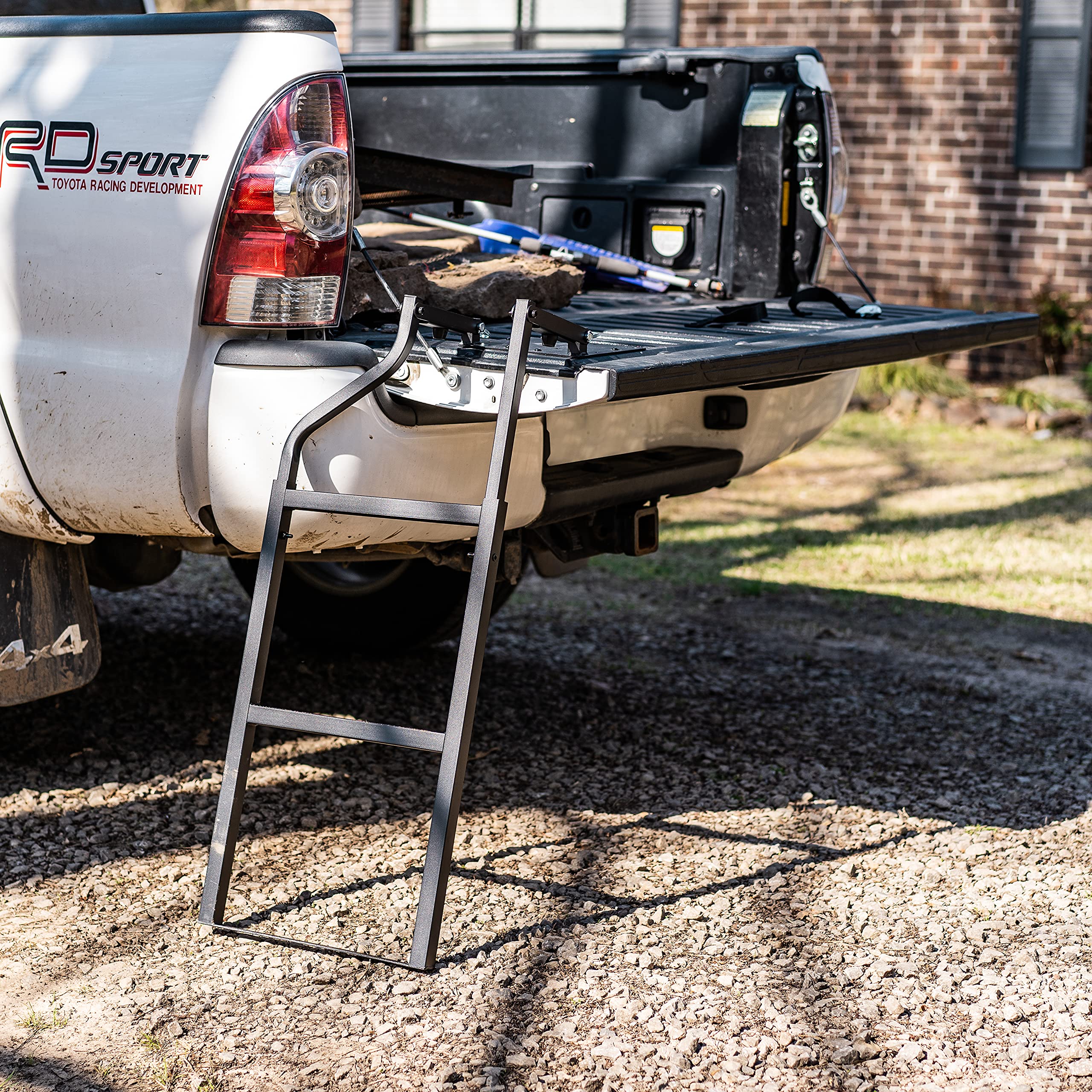 Black Traxion 5-100 Tailgate Ladder