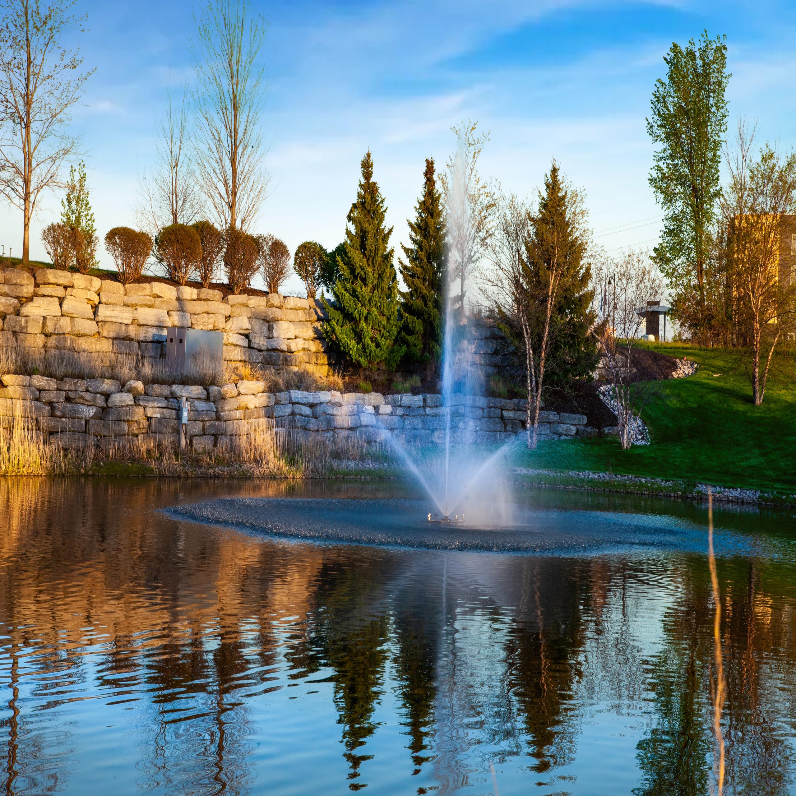 Scott Aerator Fountain Skyward - 1 HP 115V Pond Aerator with 100 ft. Electric Cord | Aerating for Lakes & Ponds | Maintenance Free Stainless Steel