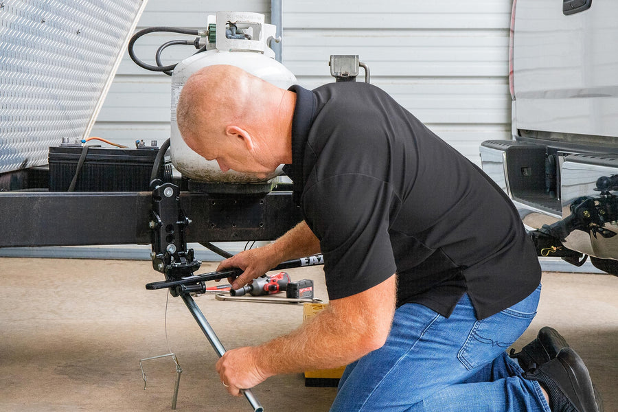 Eaz-Lift Camco TR3 600lb Weight Distribution Hitch Kit - Features 800lb Max Tongue Weight Rating, Pre-Installed 2-5/16-inch Hitch Ball, and Adjustable Sway Control - (48901)
